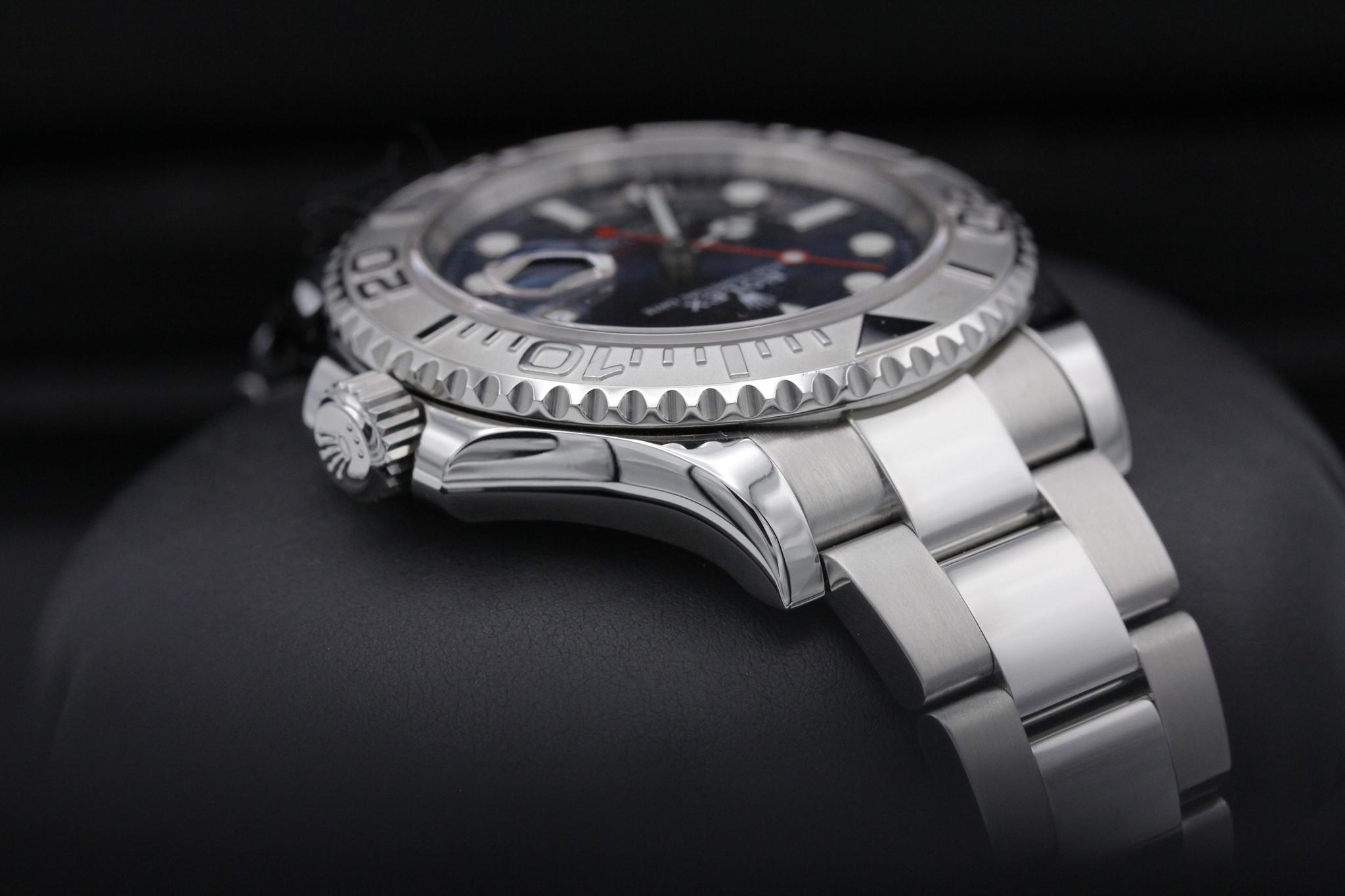 Watch Image 4
