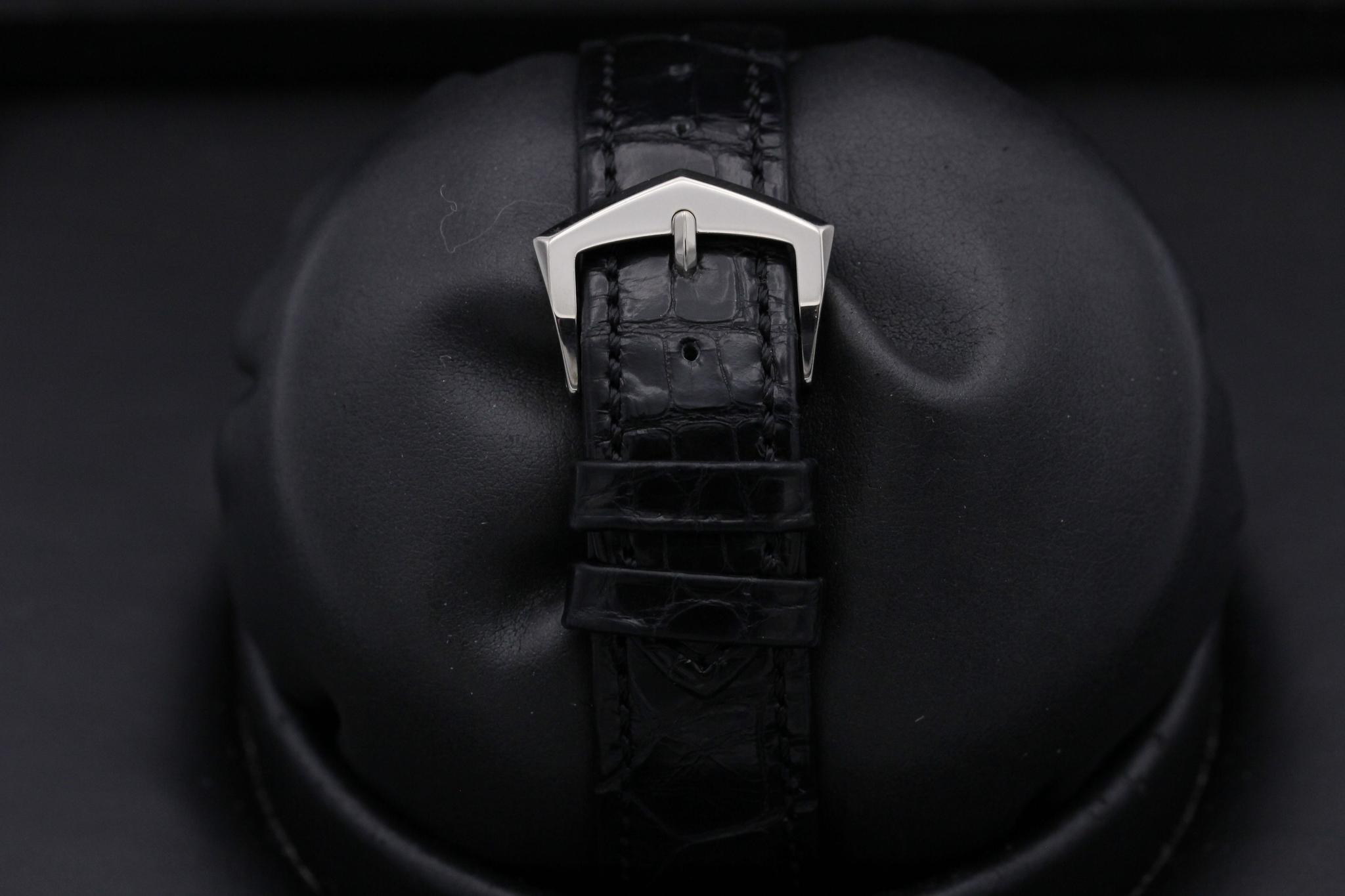 Watch Image 8