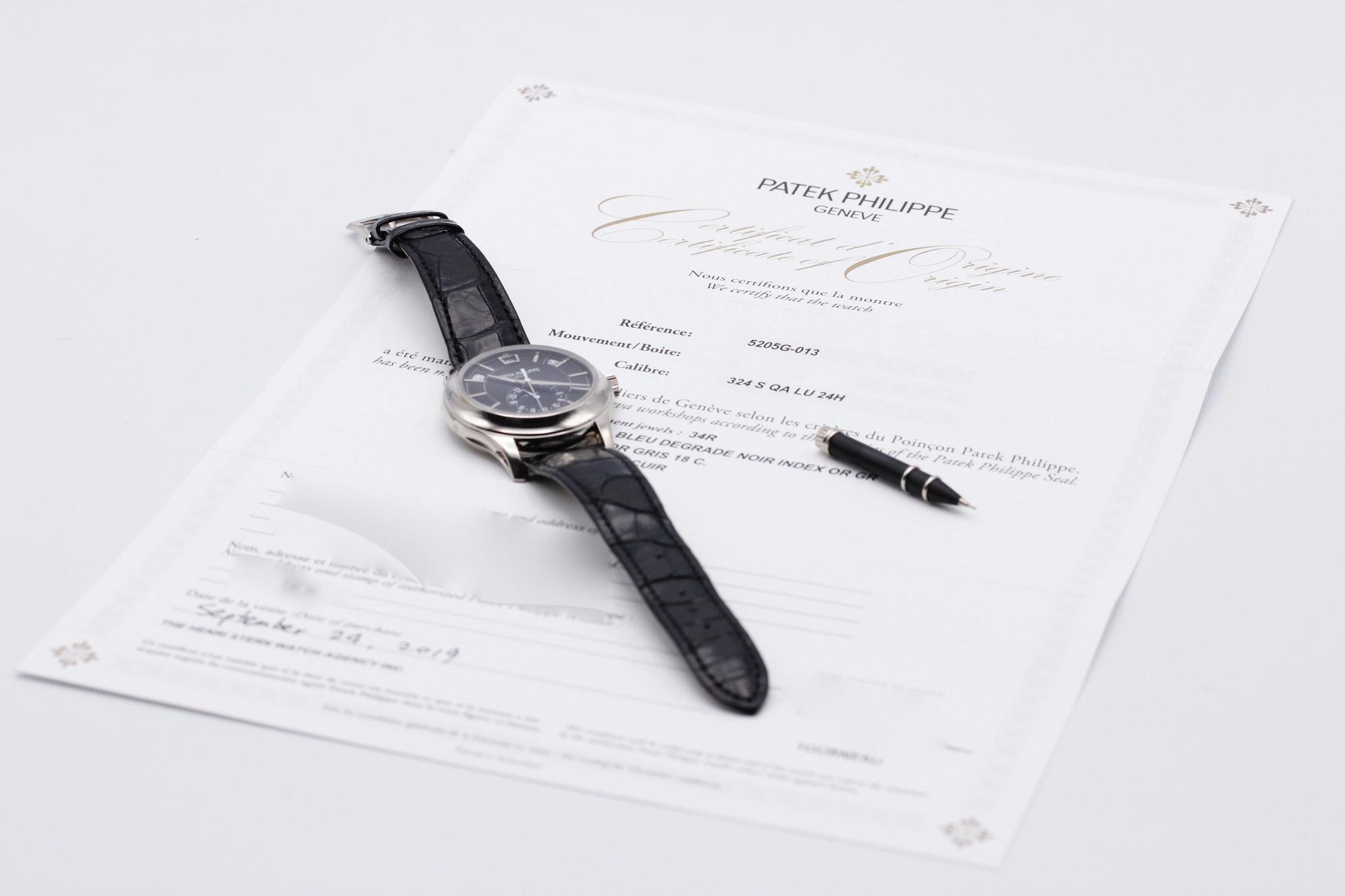 Watch Image 12