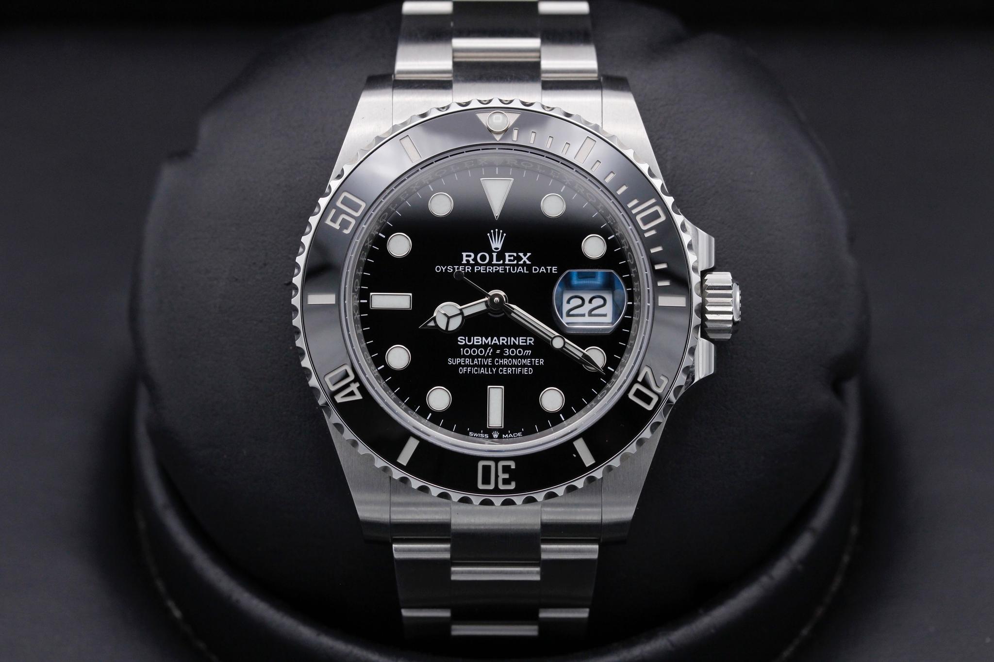 Watch Image 12