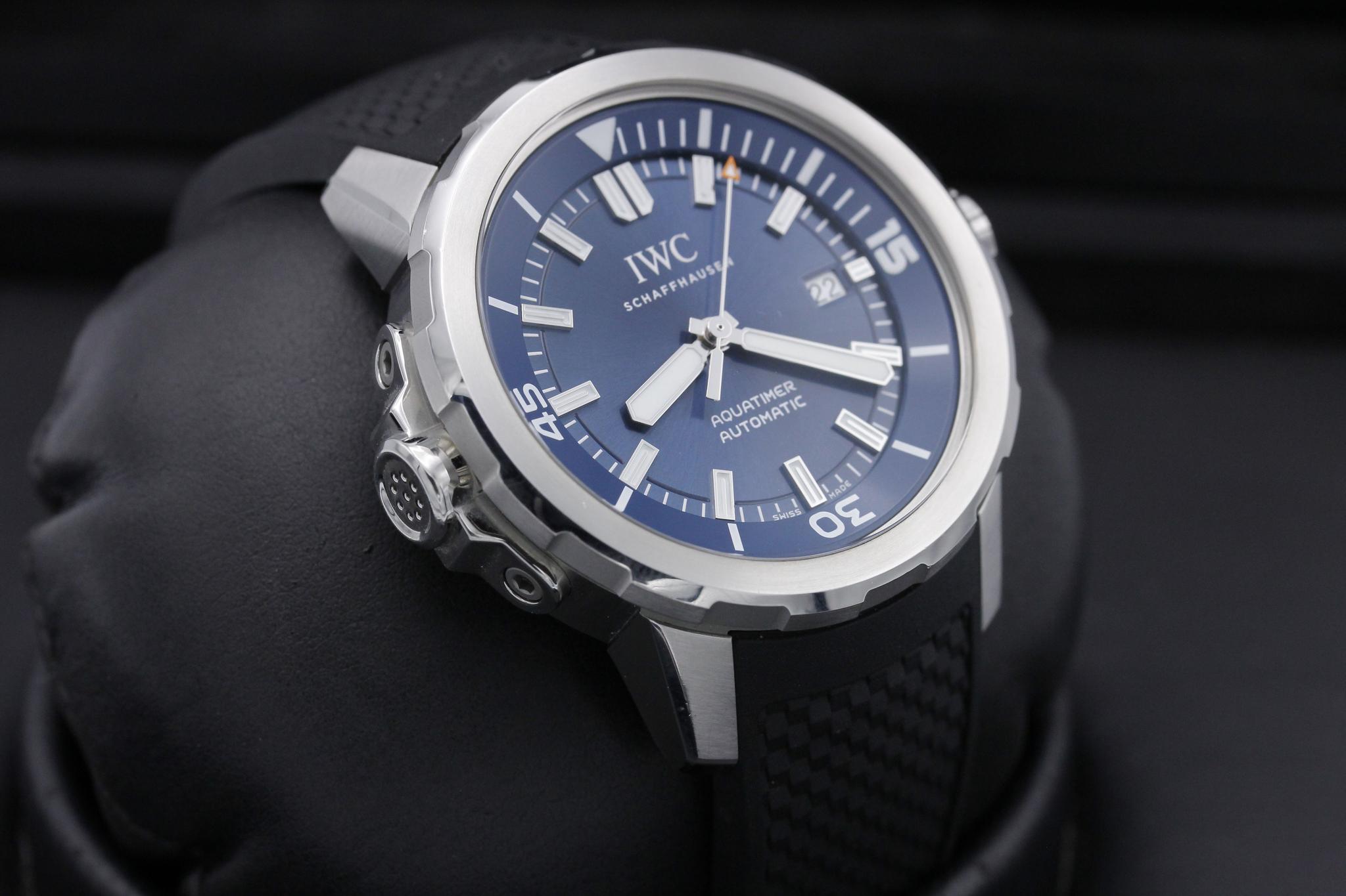 Watch Image 10