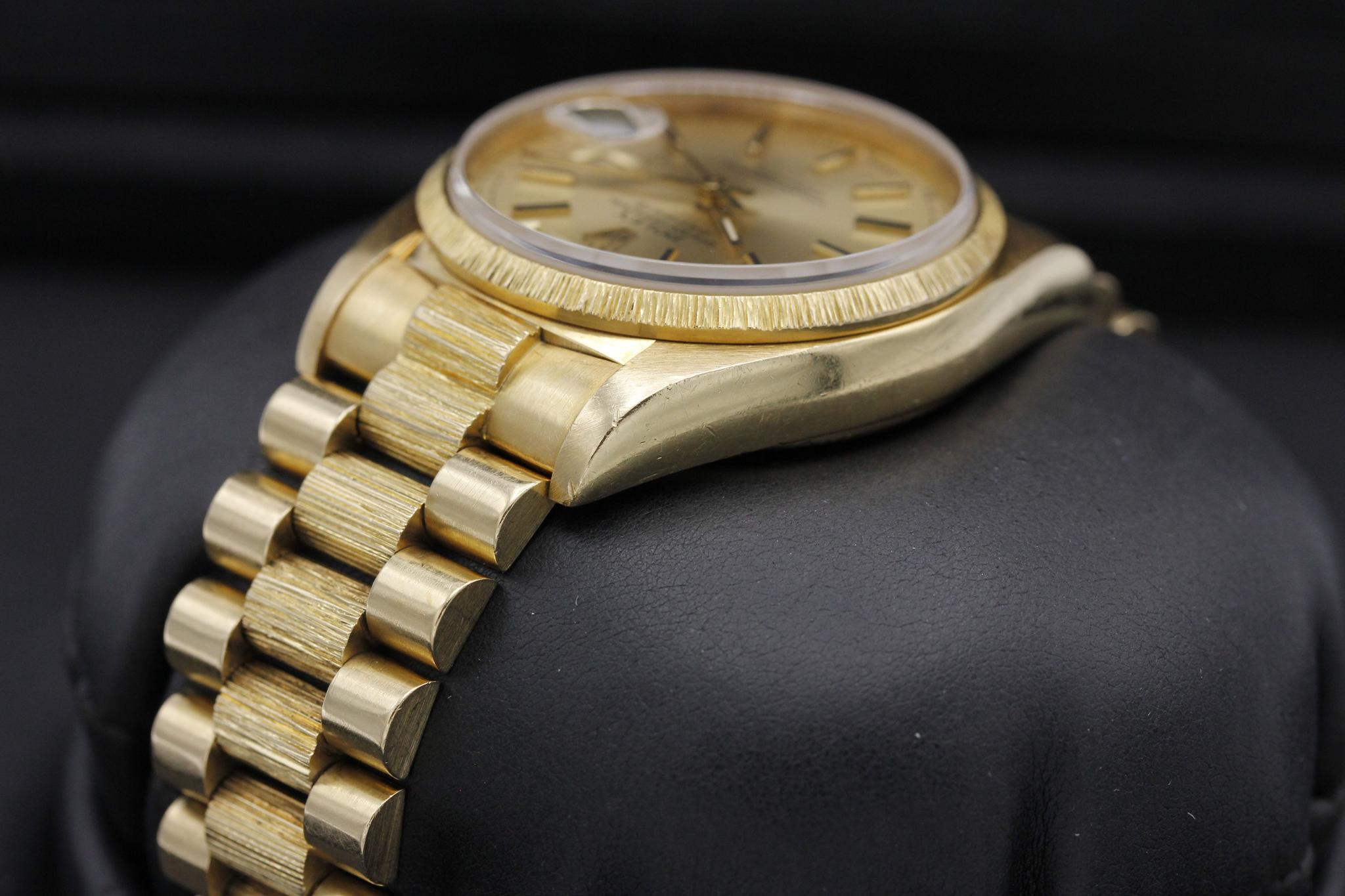 Watch Image 5