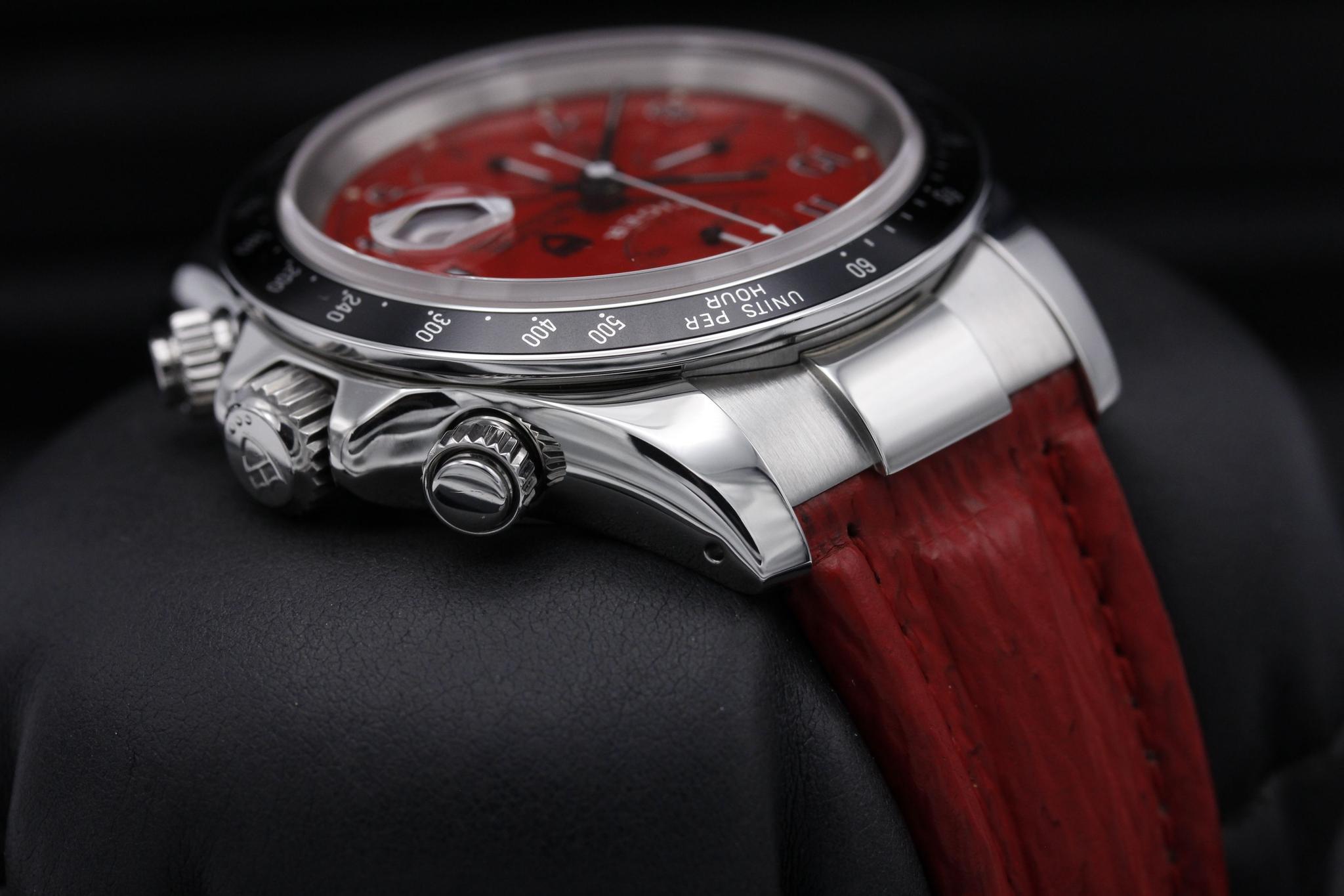 Watch Image 4