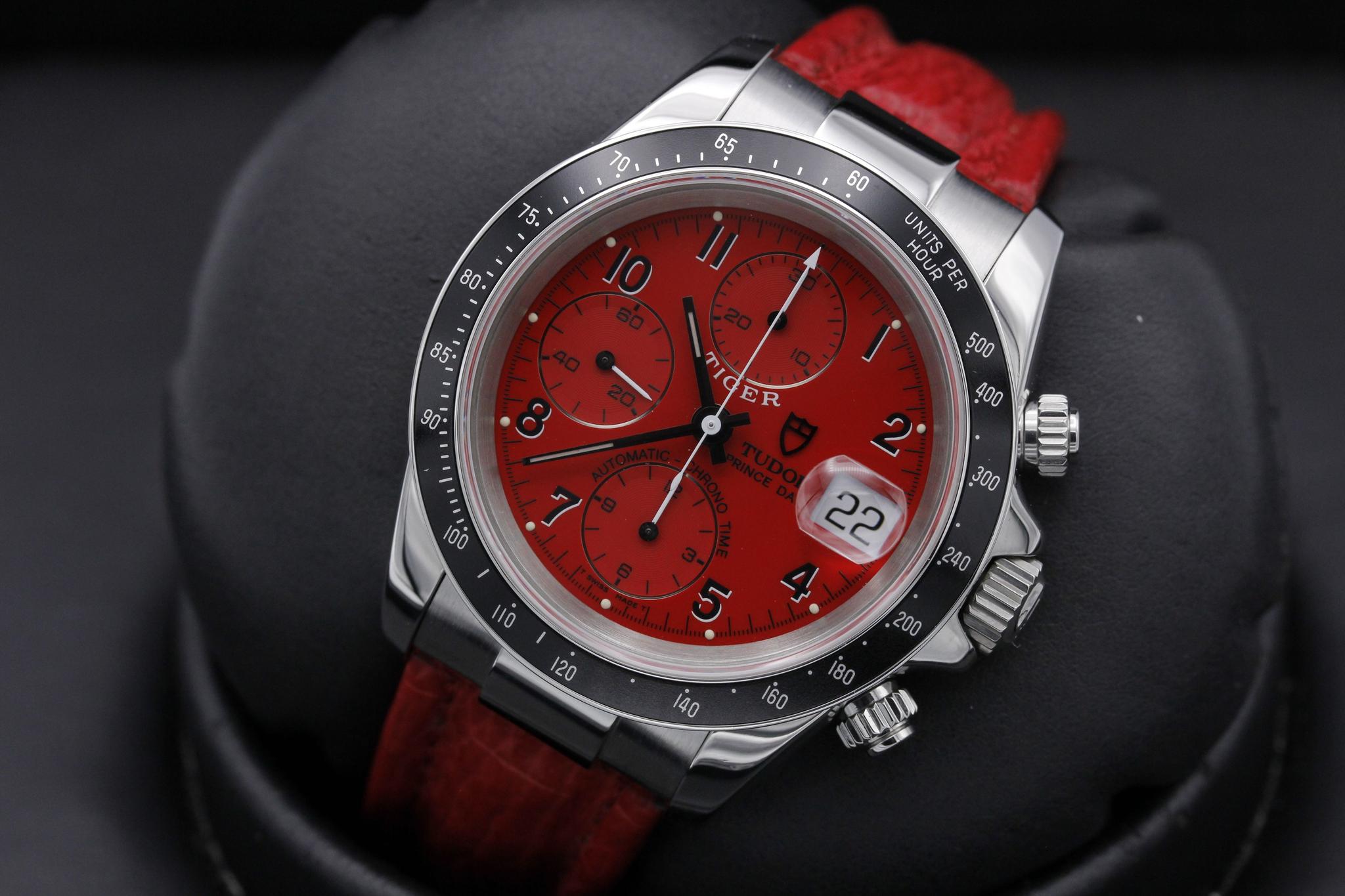 Watch Image 10