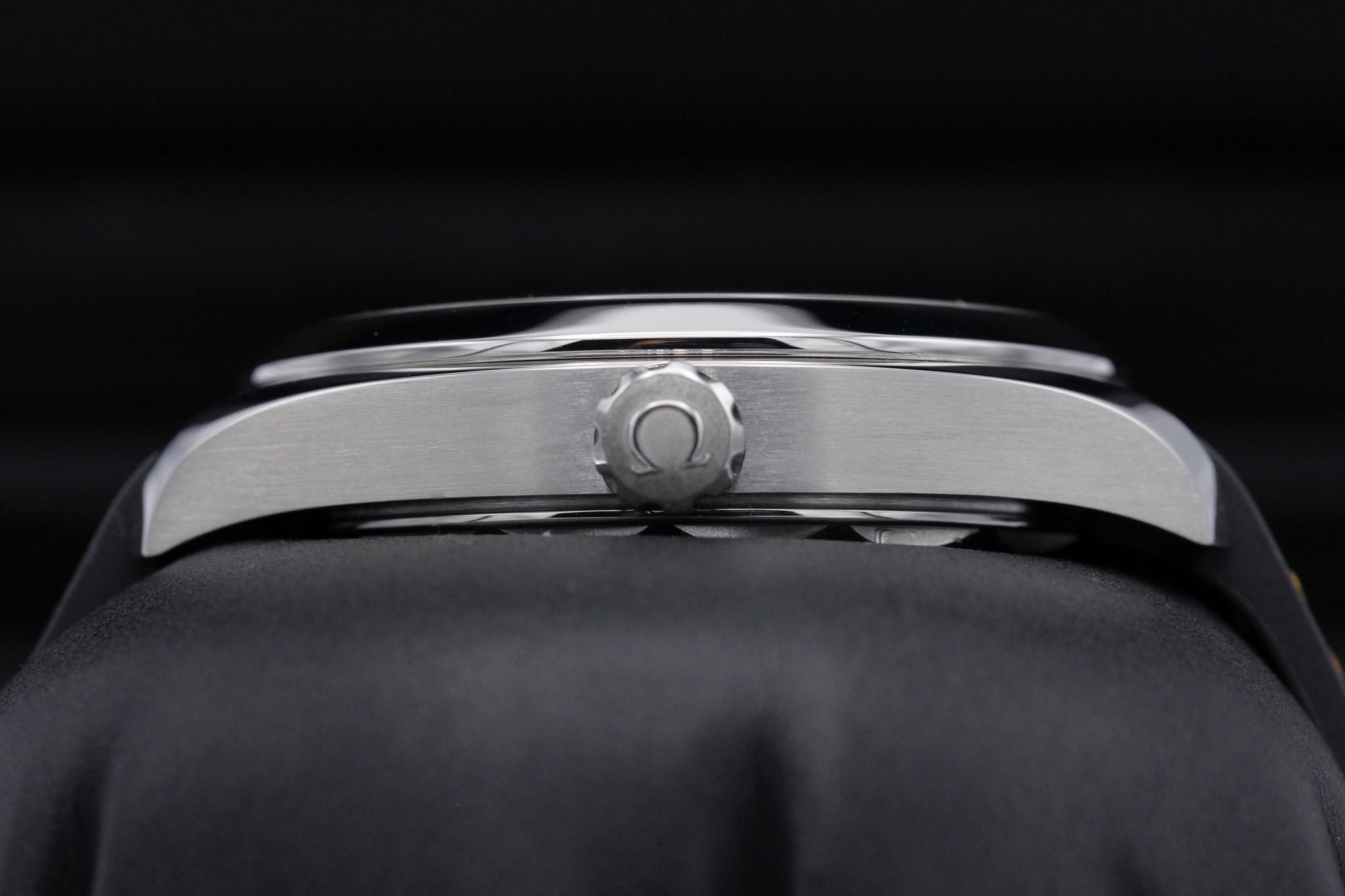Watch Image 3