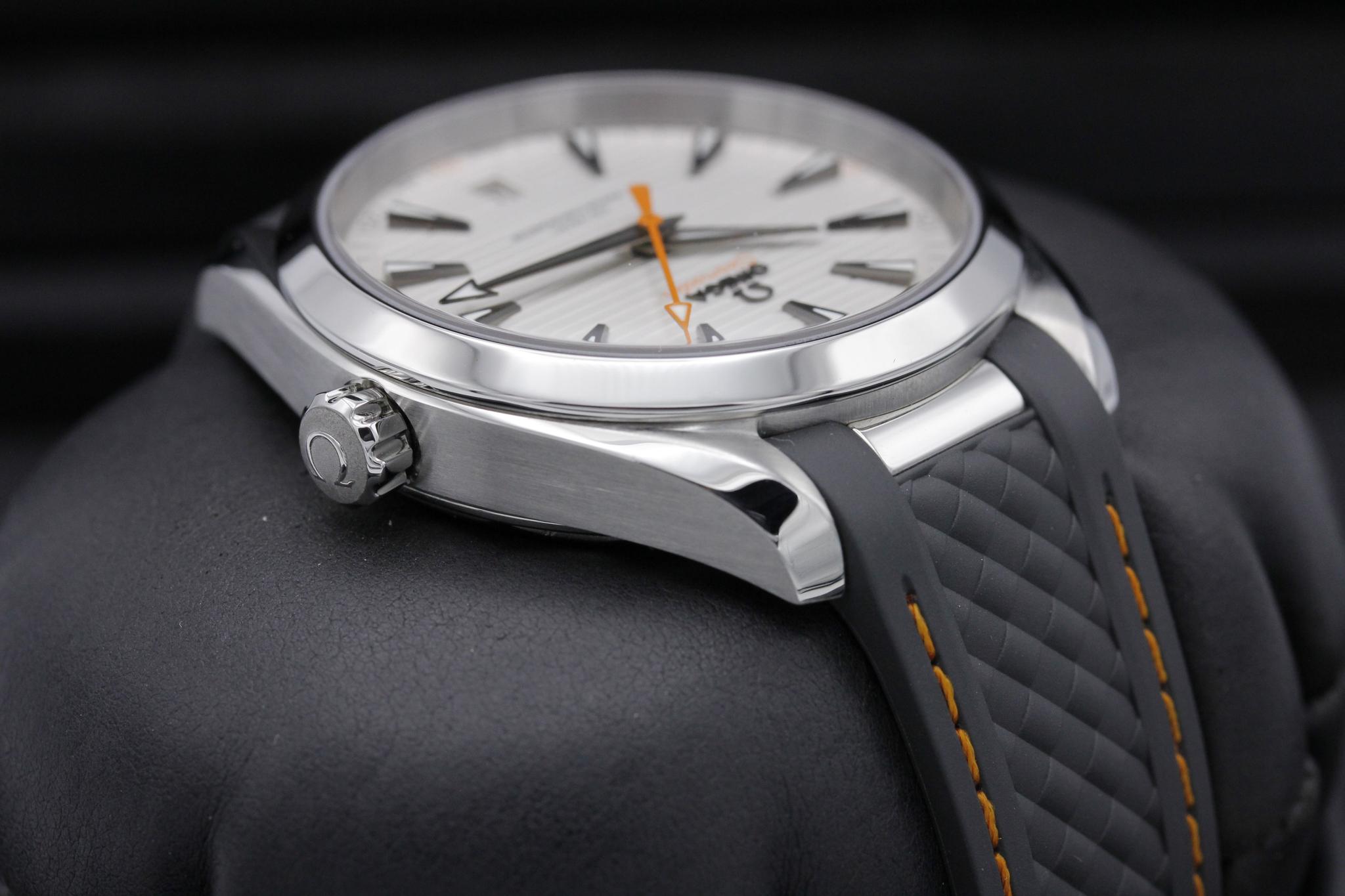 Watch Image 4