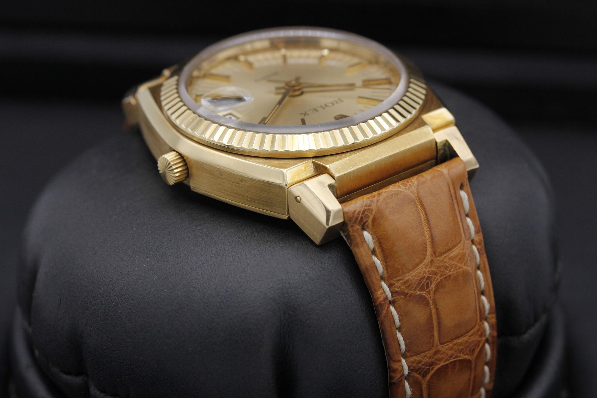 Watch Image 5