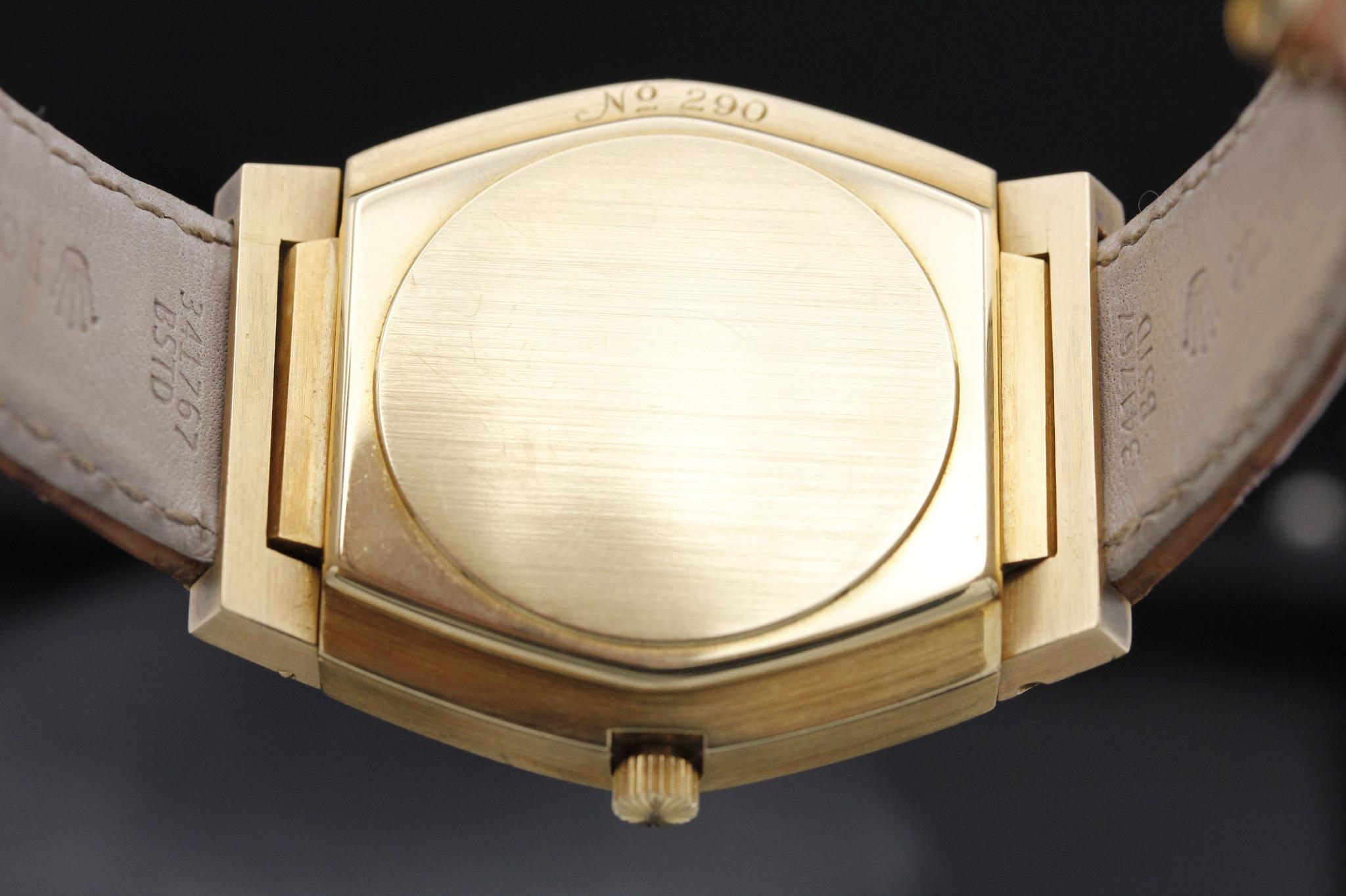 Watch Image 8