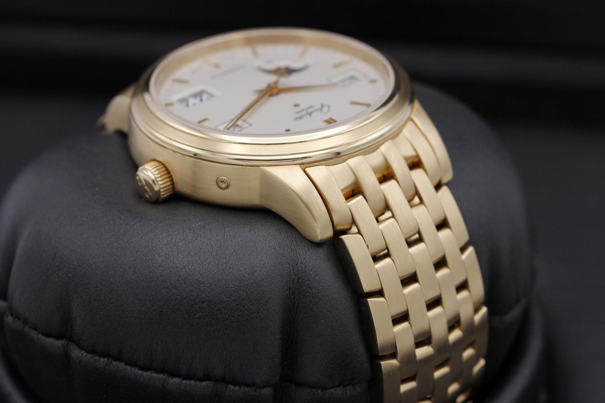 Watch Image 4