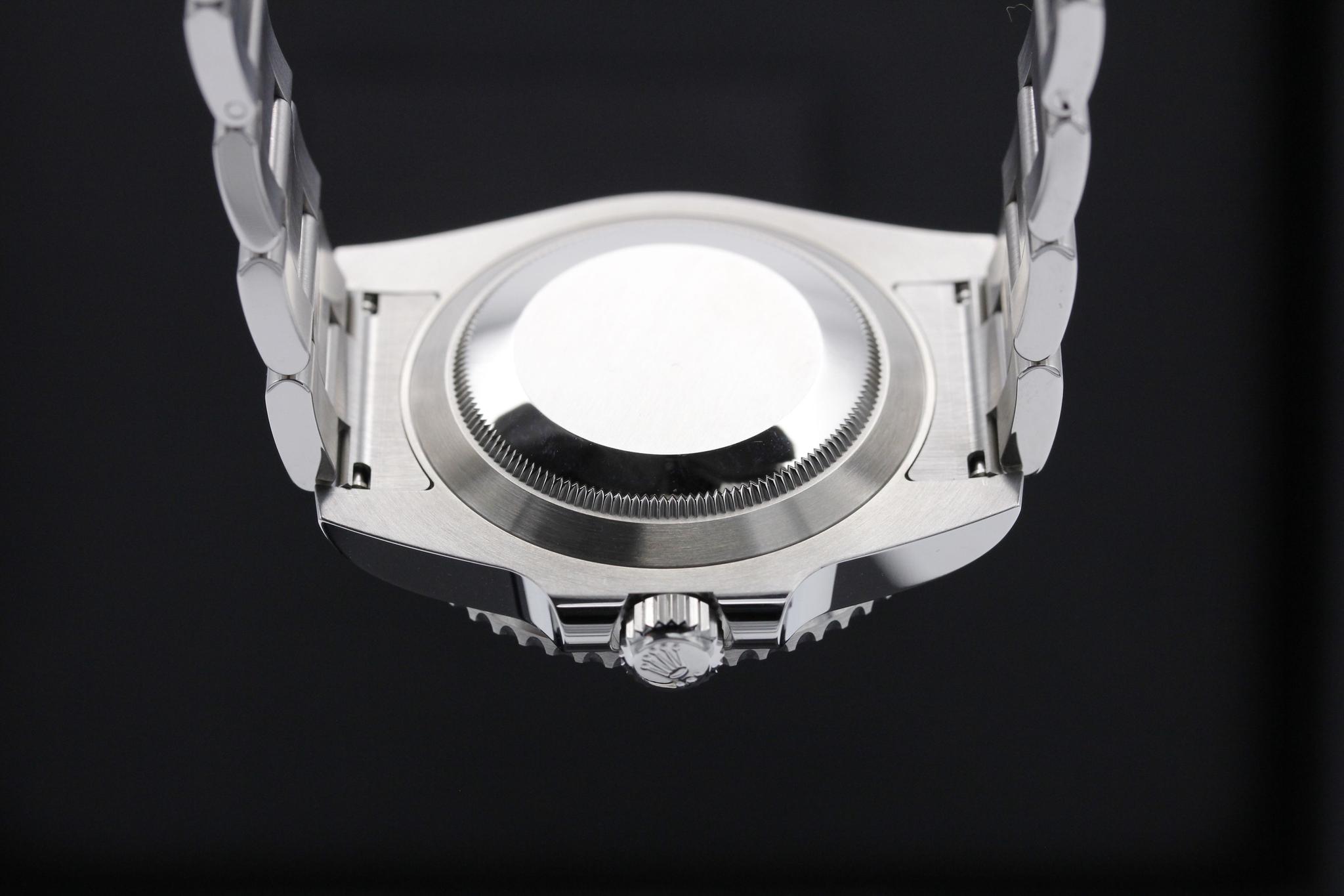 Watch Image 7