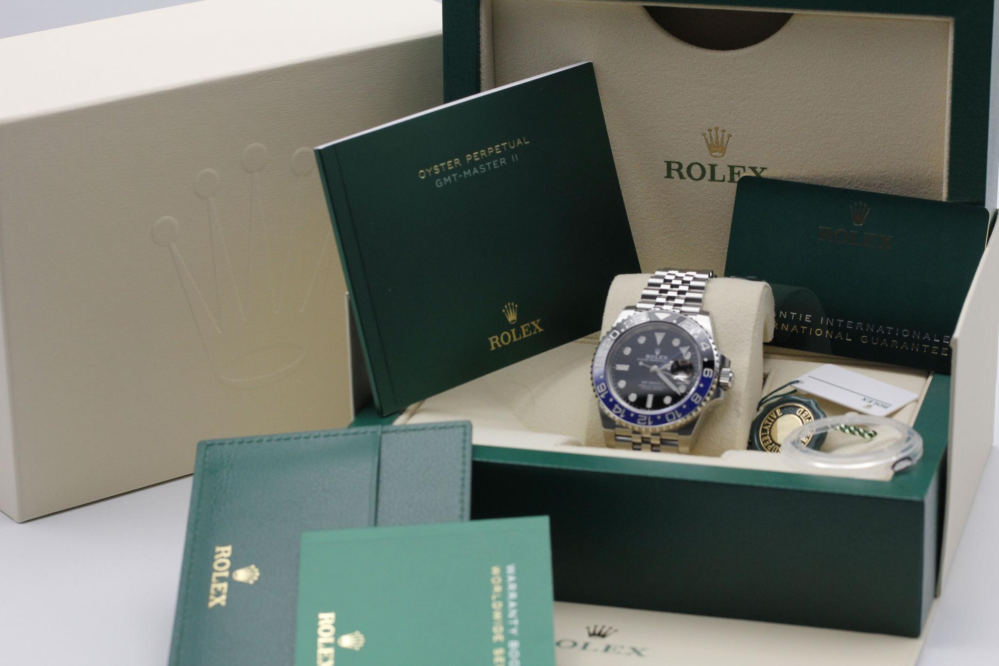 Watch Image 11