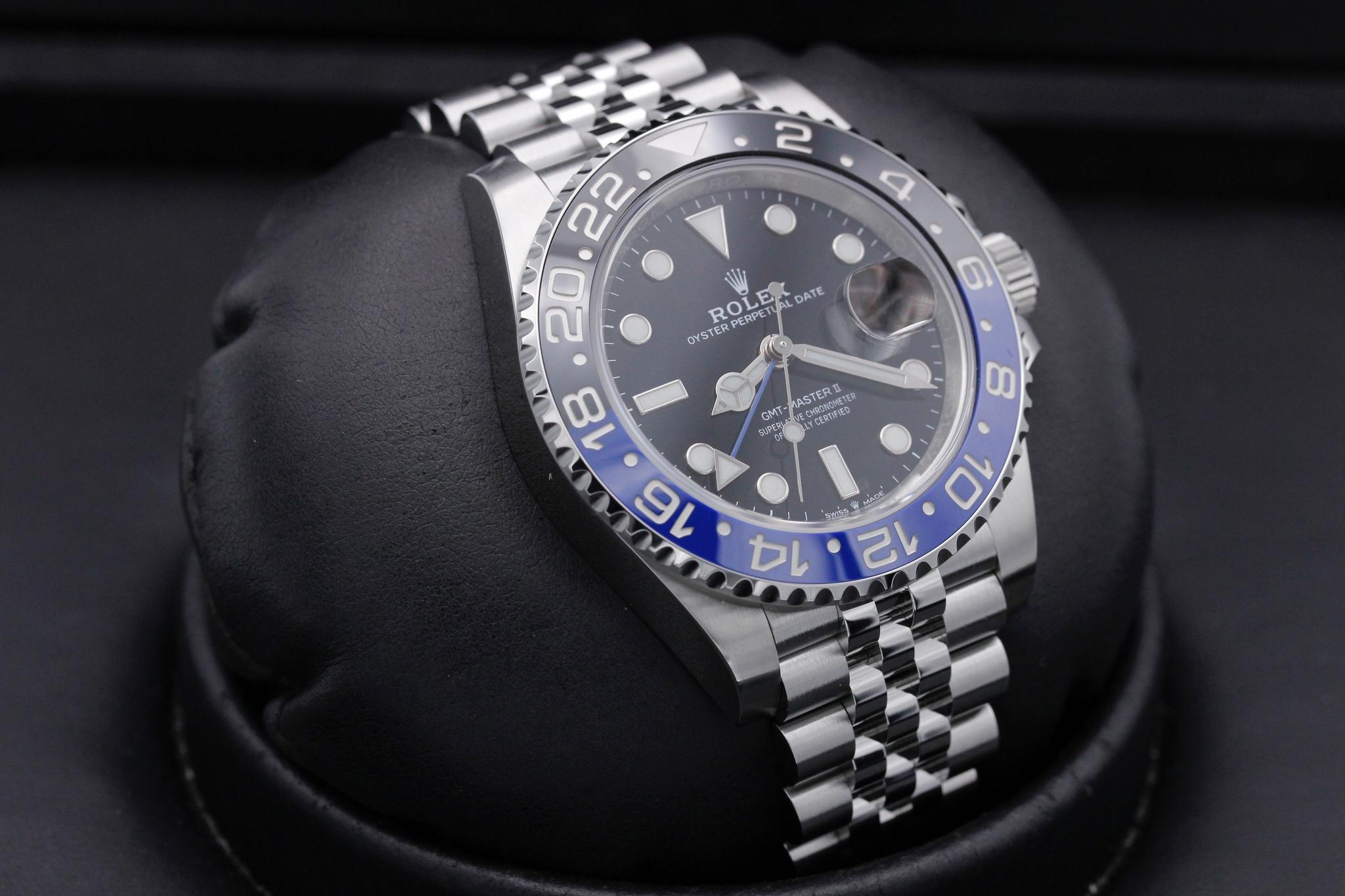 Watch Image 10