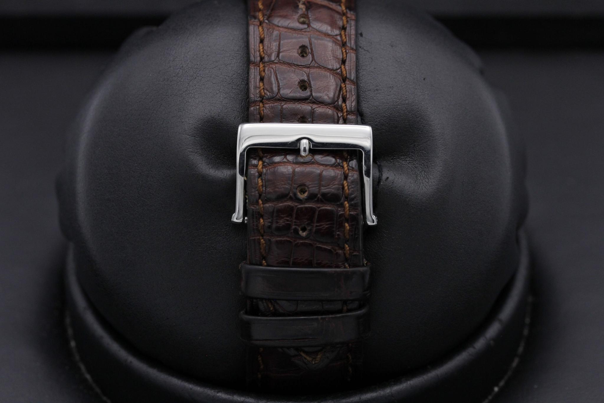 Watch Image 9