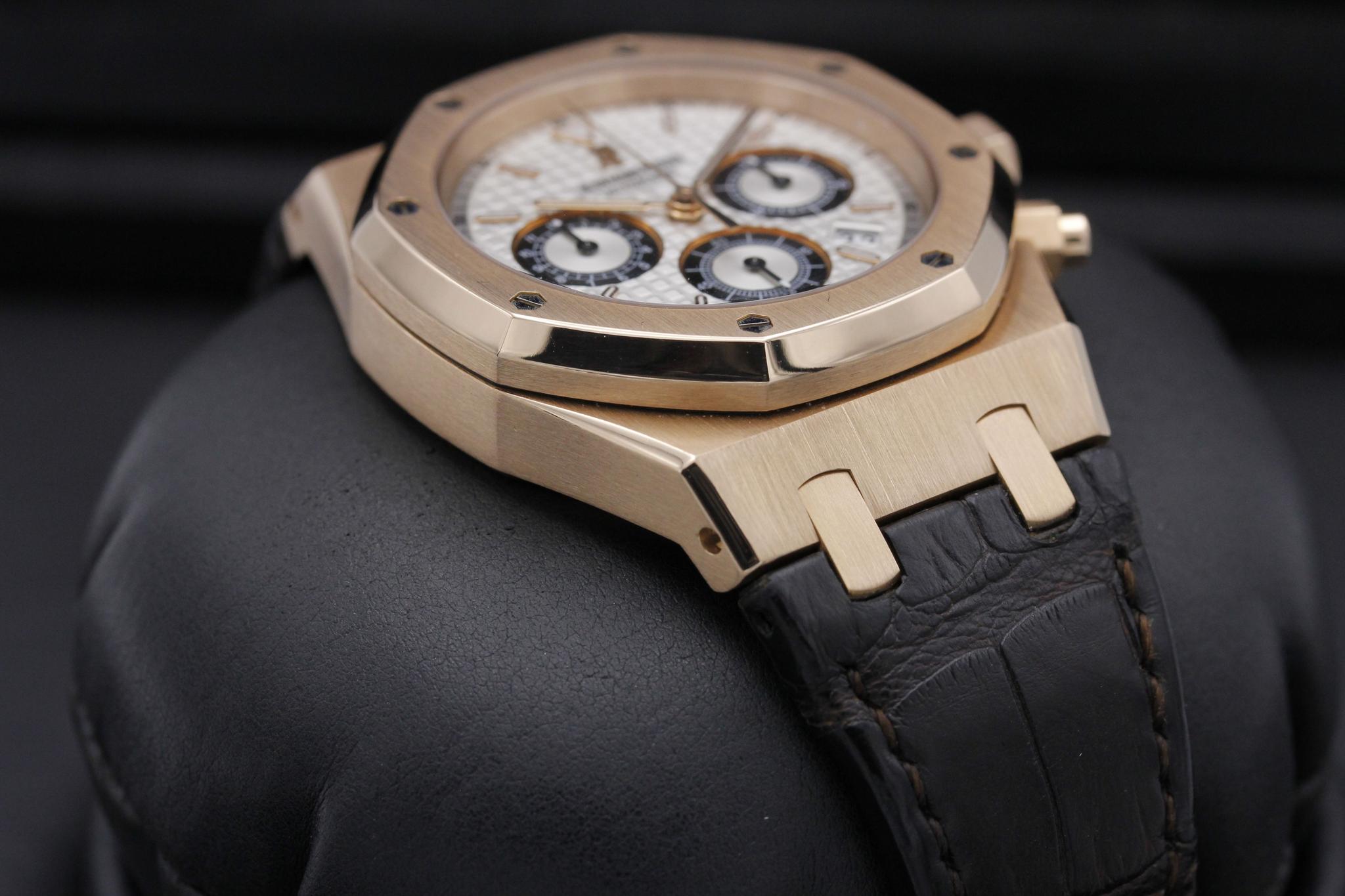 Watch Image 6