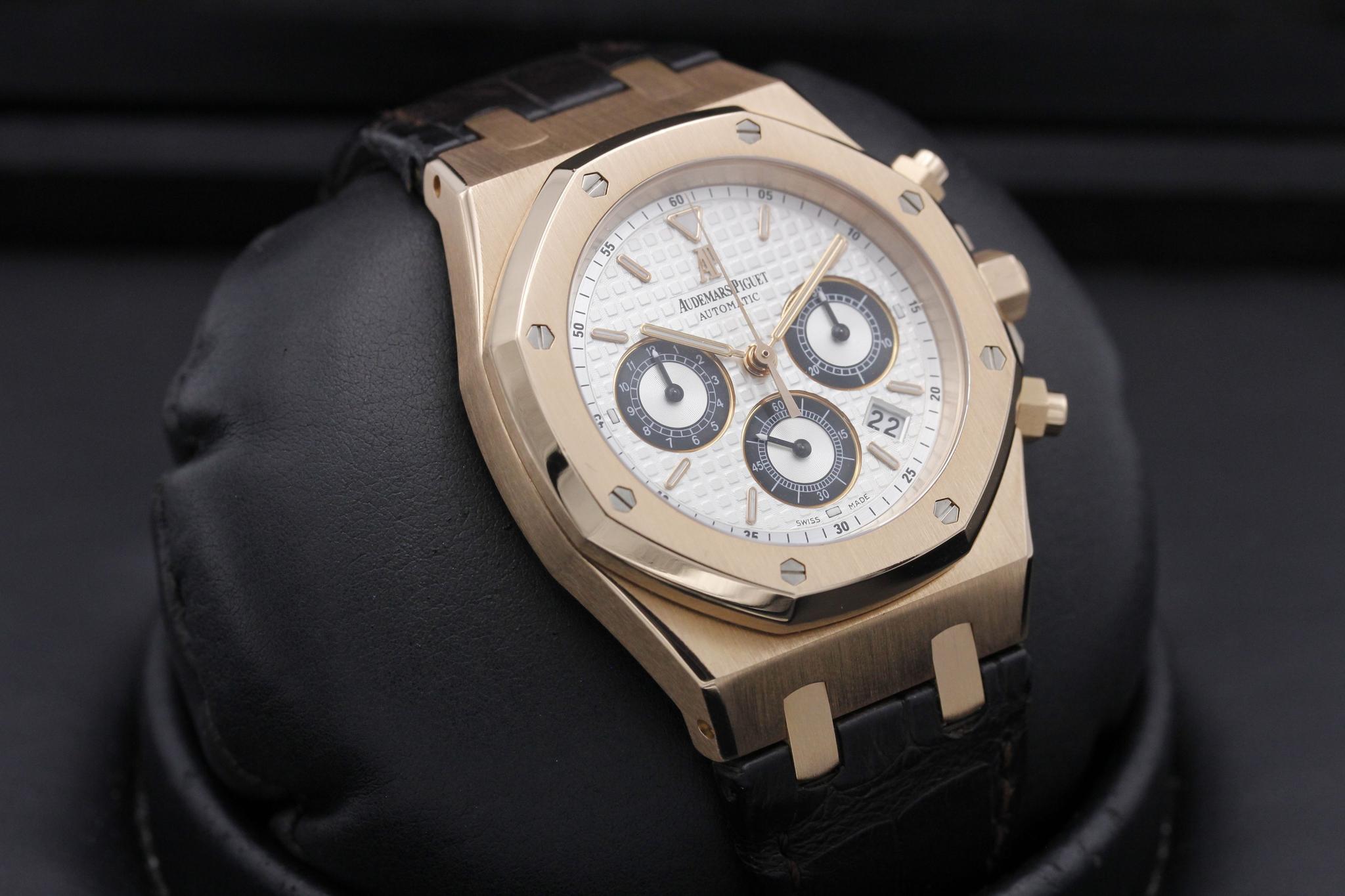 Watch Image 10
