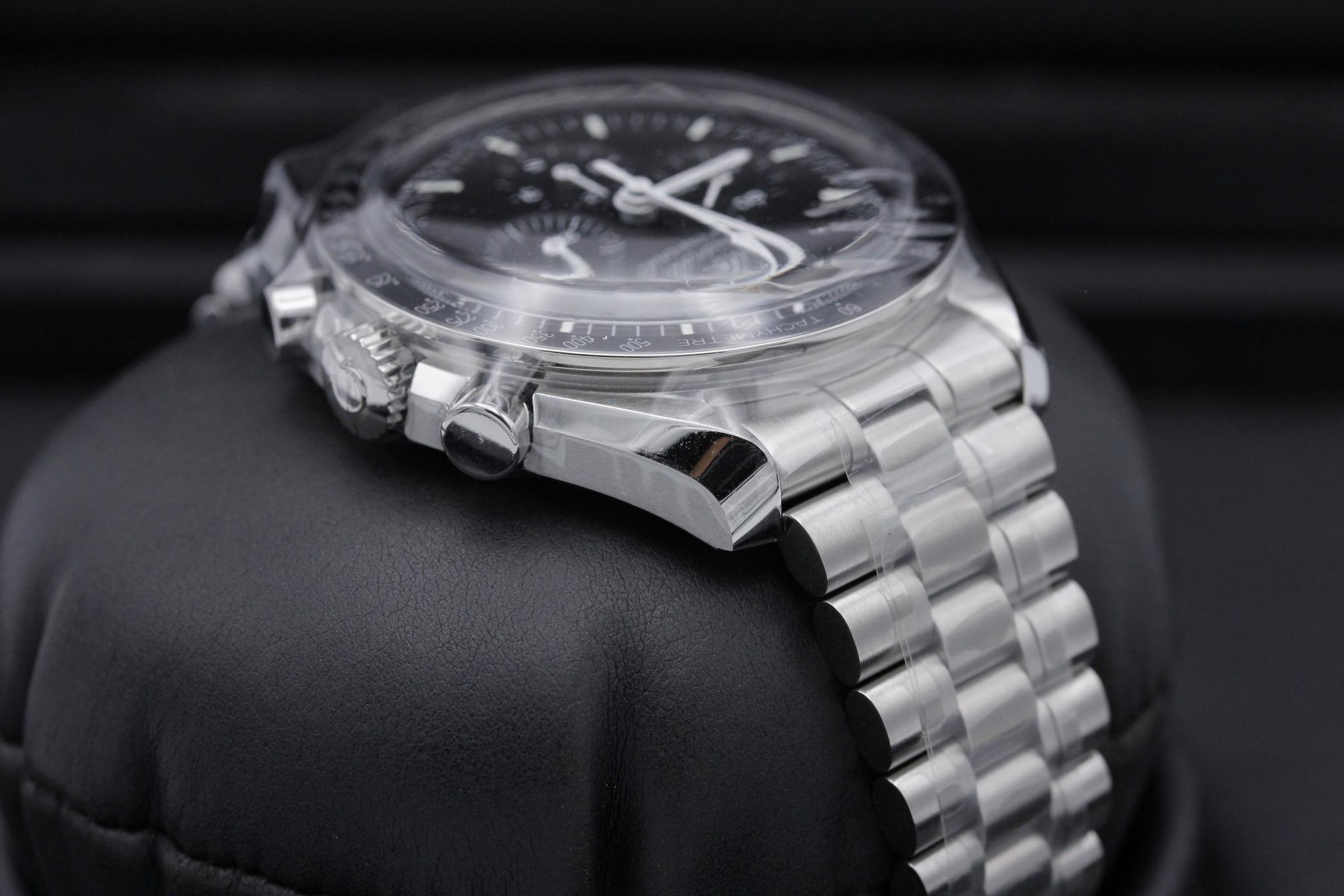 Watch Image 4