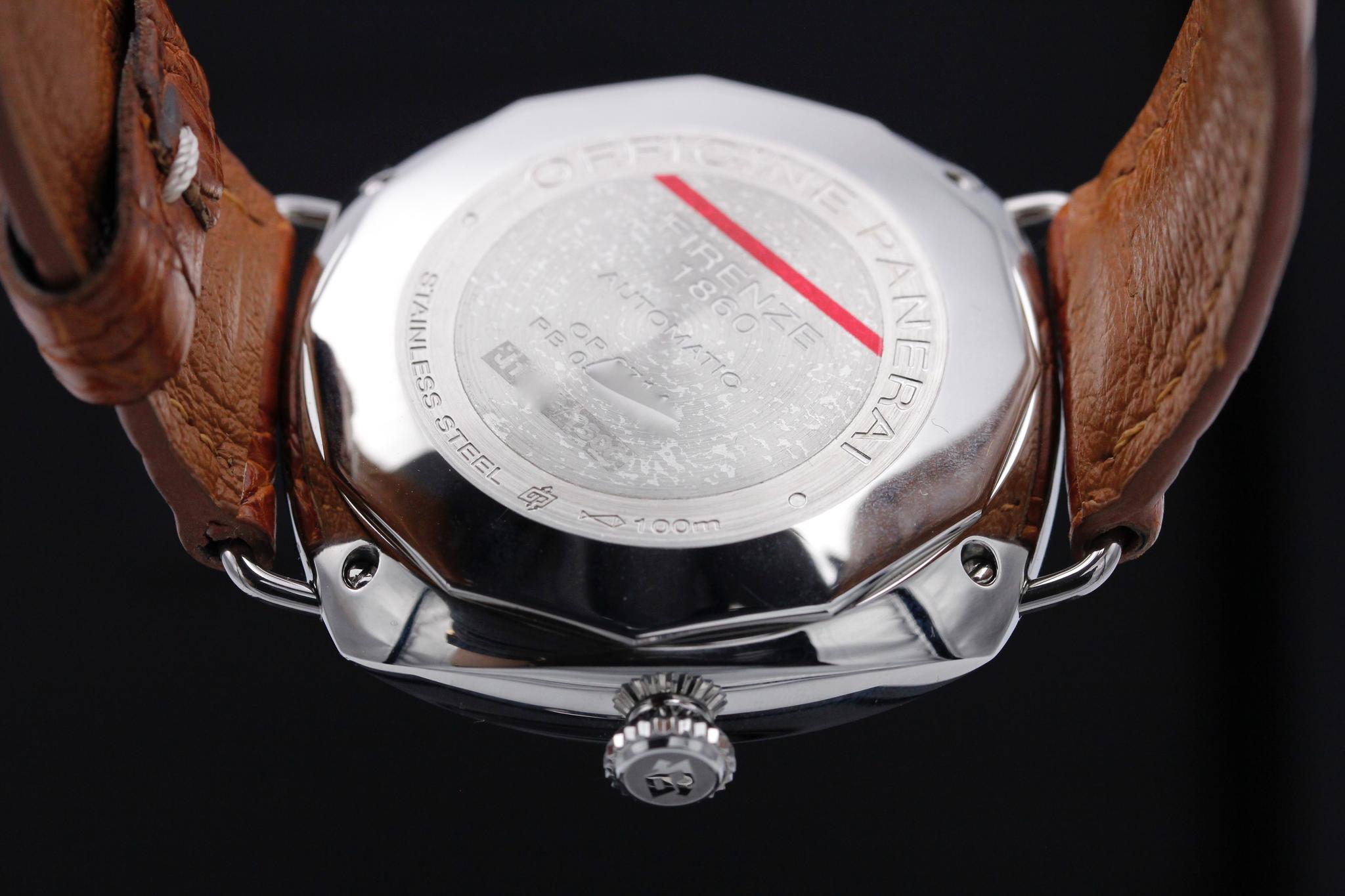 Watch Image 7