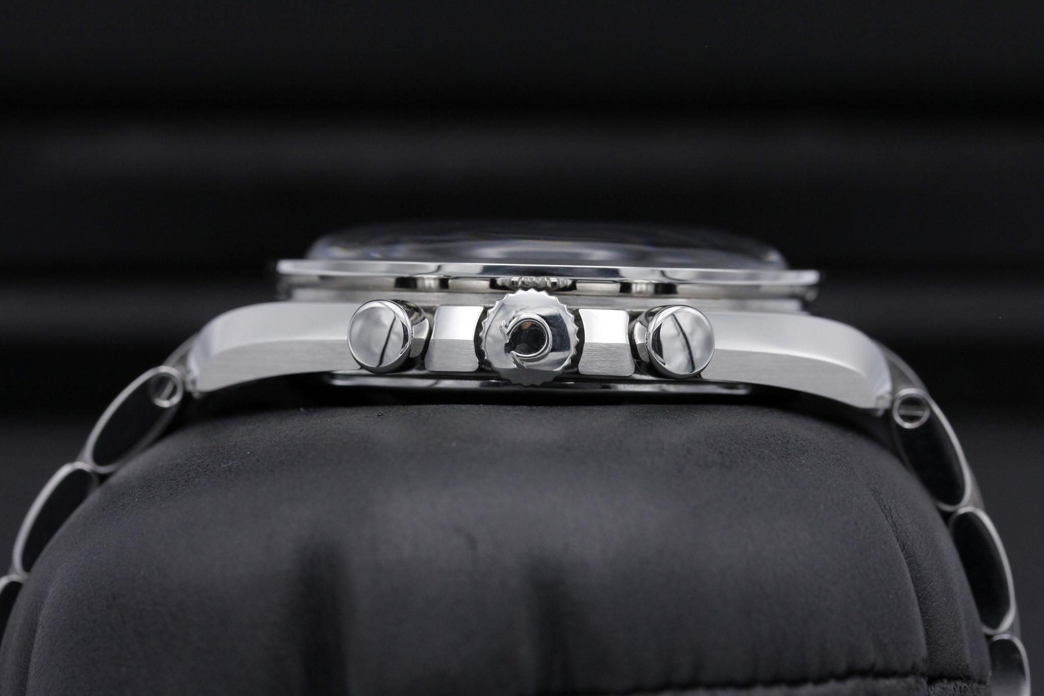 Watch Image 3