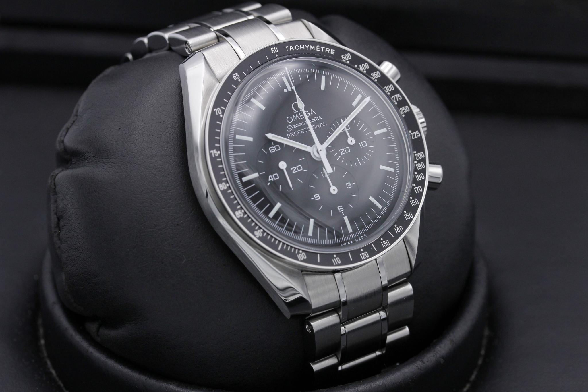 Watch Image 10