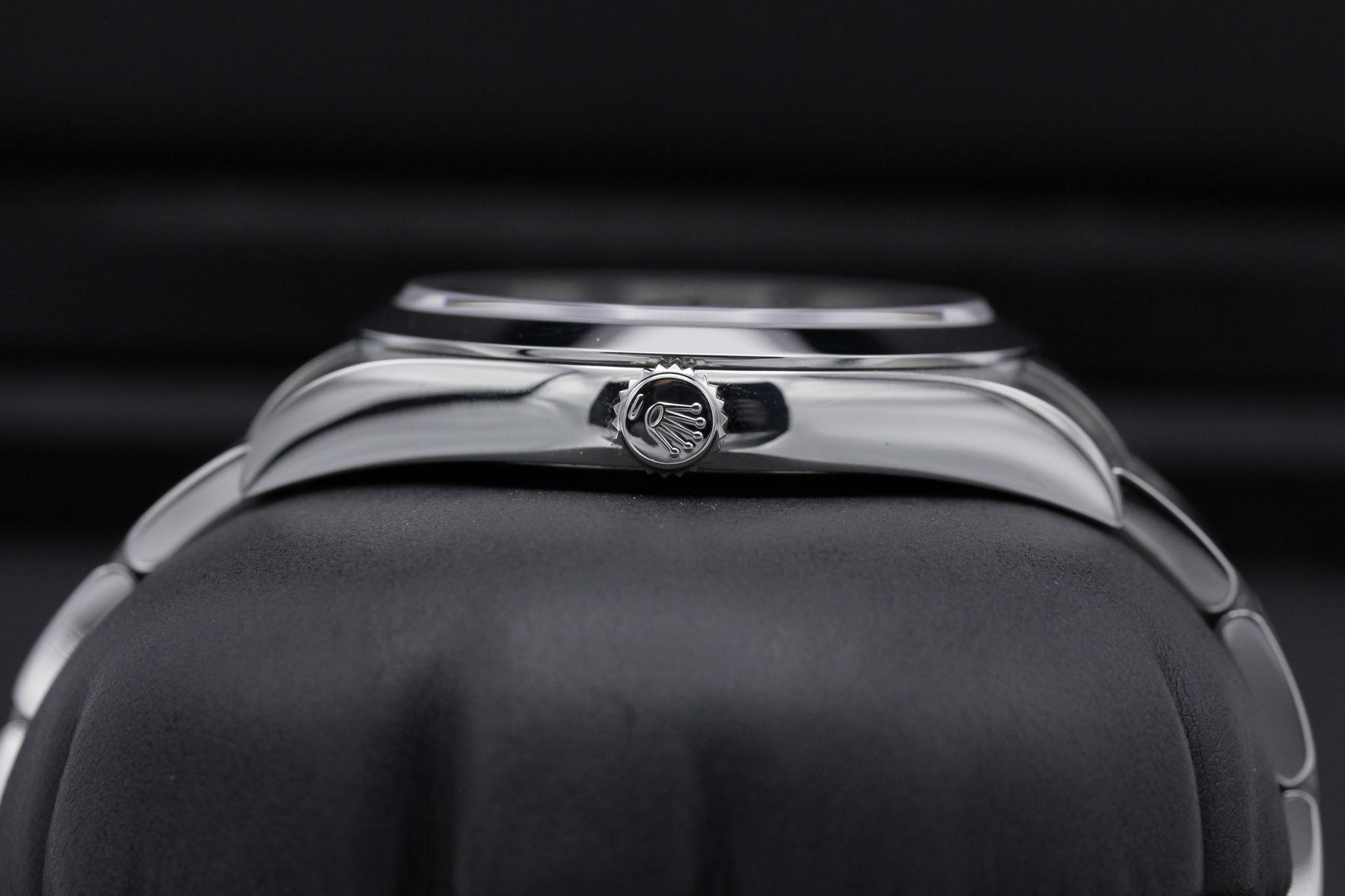 Watch Image 3