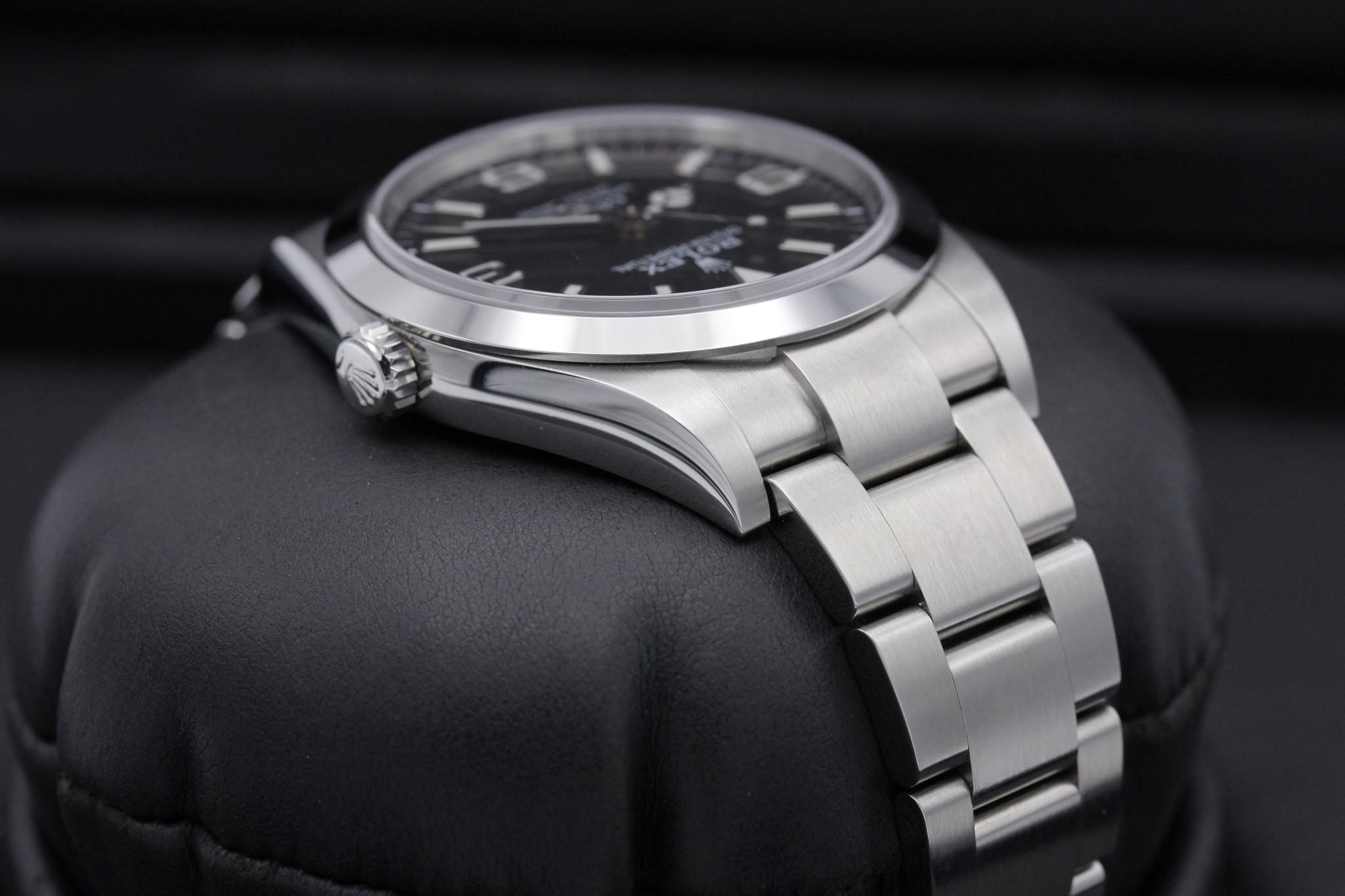 Watch Image 4