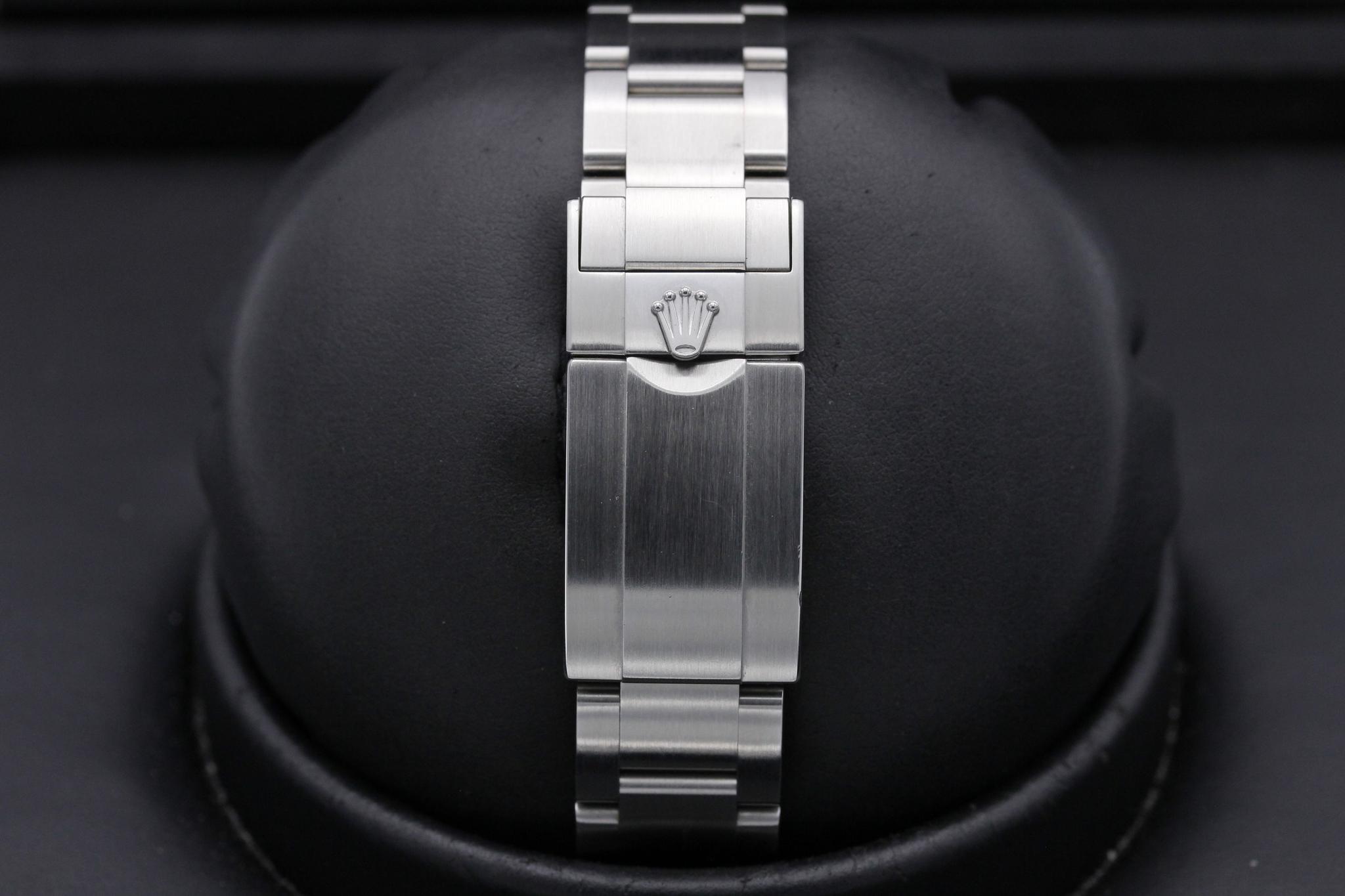 Watch Image 8