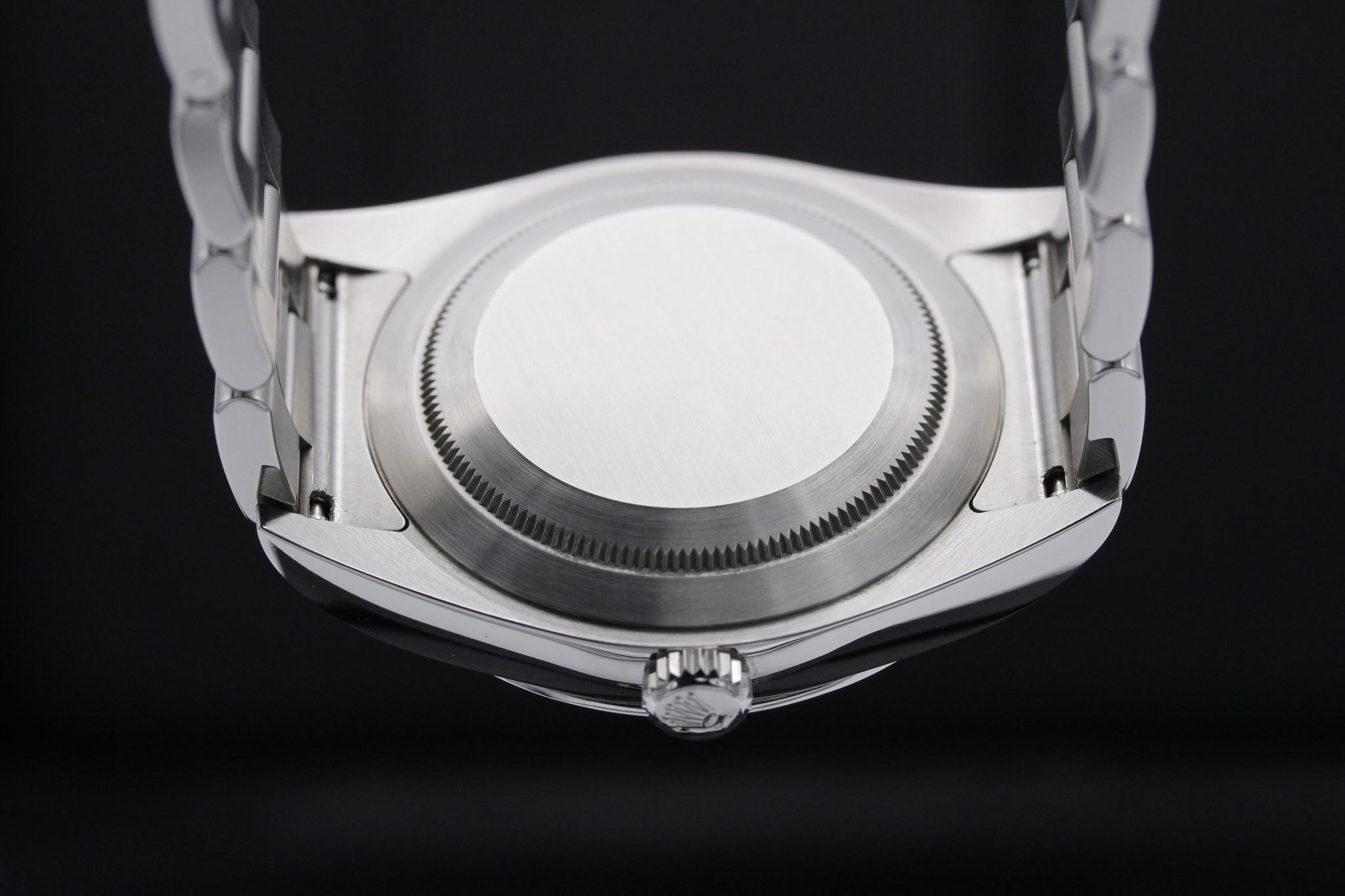 Watch Image 7