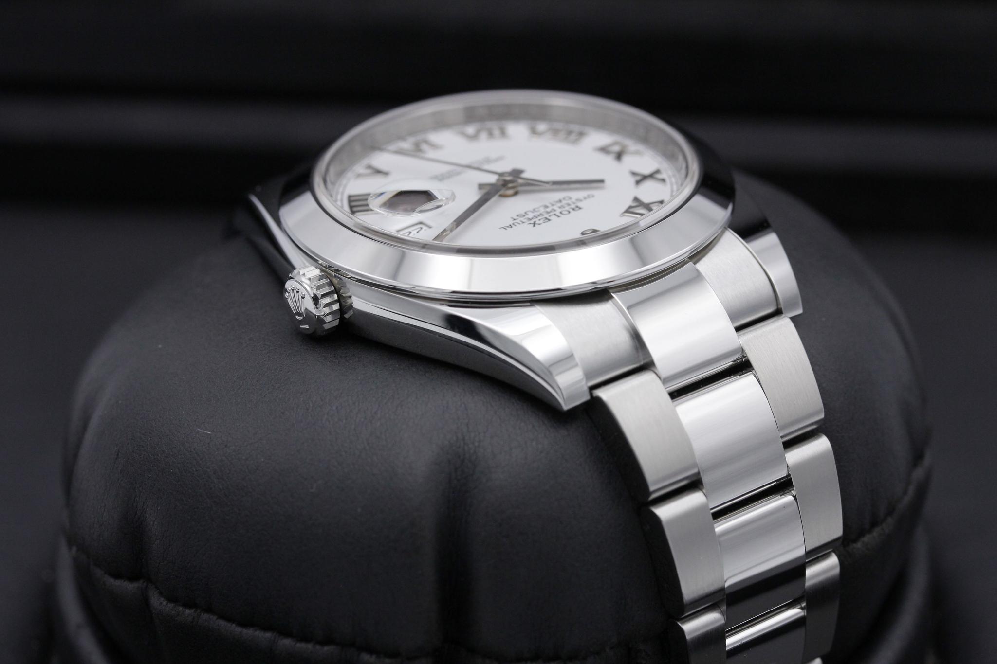 Watch Image 4