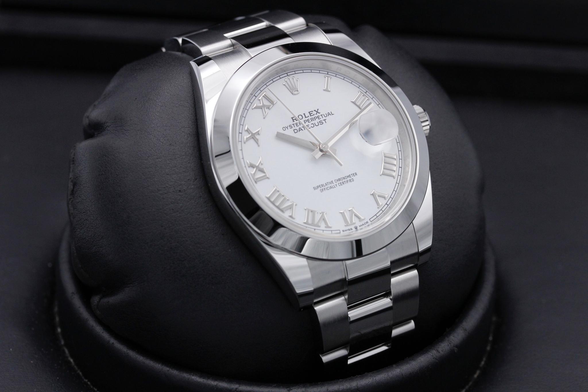 Watch Image 10