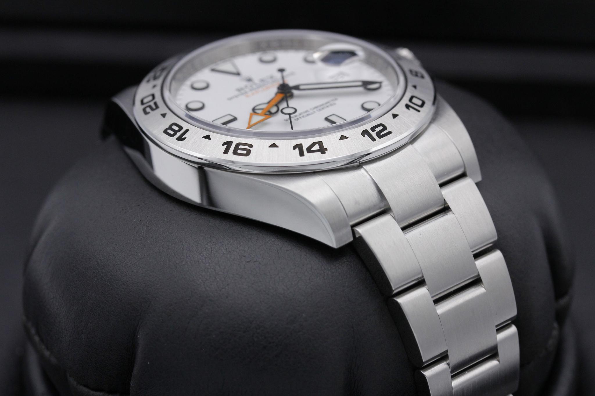 Watch Image 6