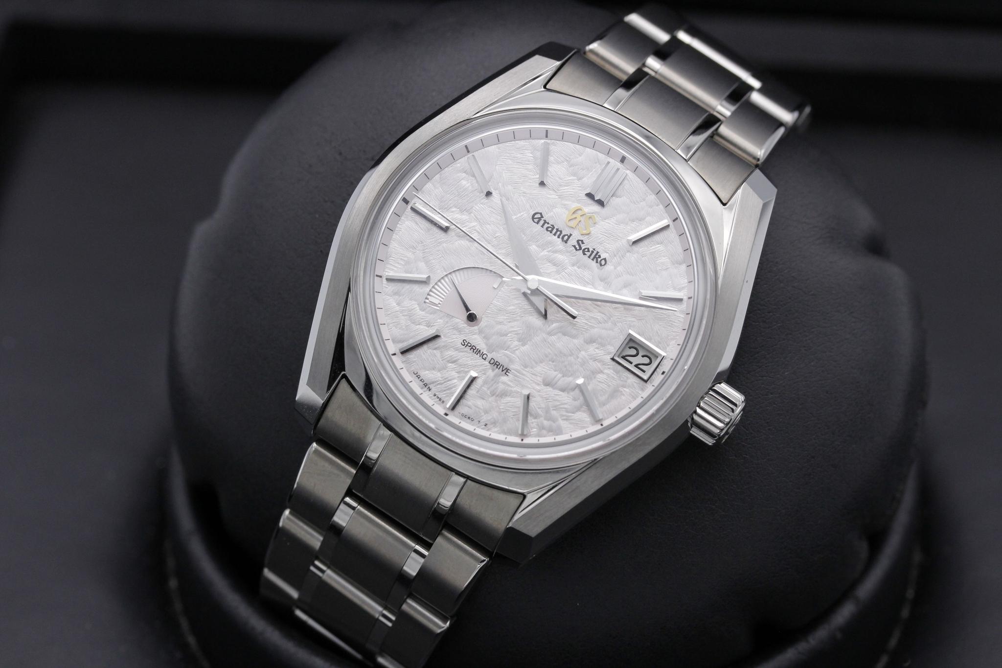 Watch Image 9