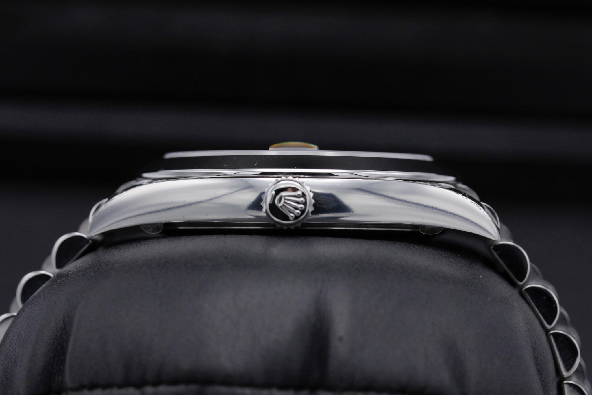 Watch Image 3