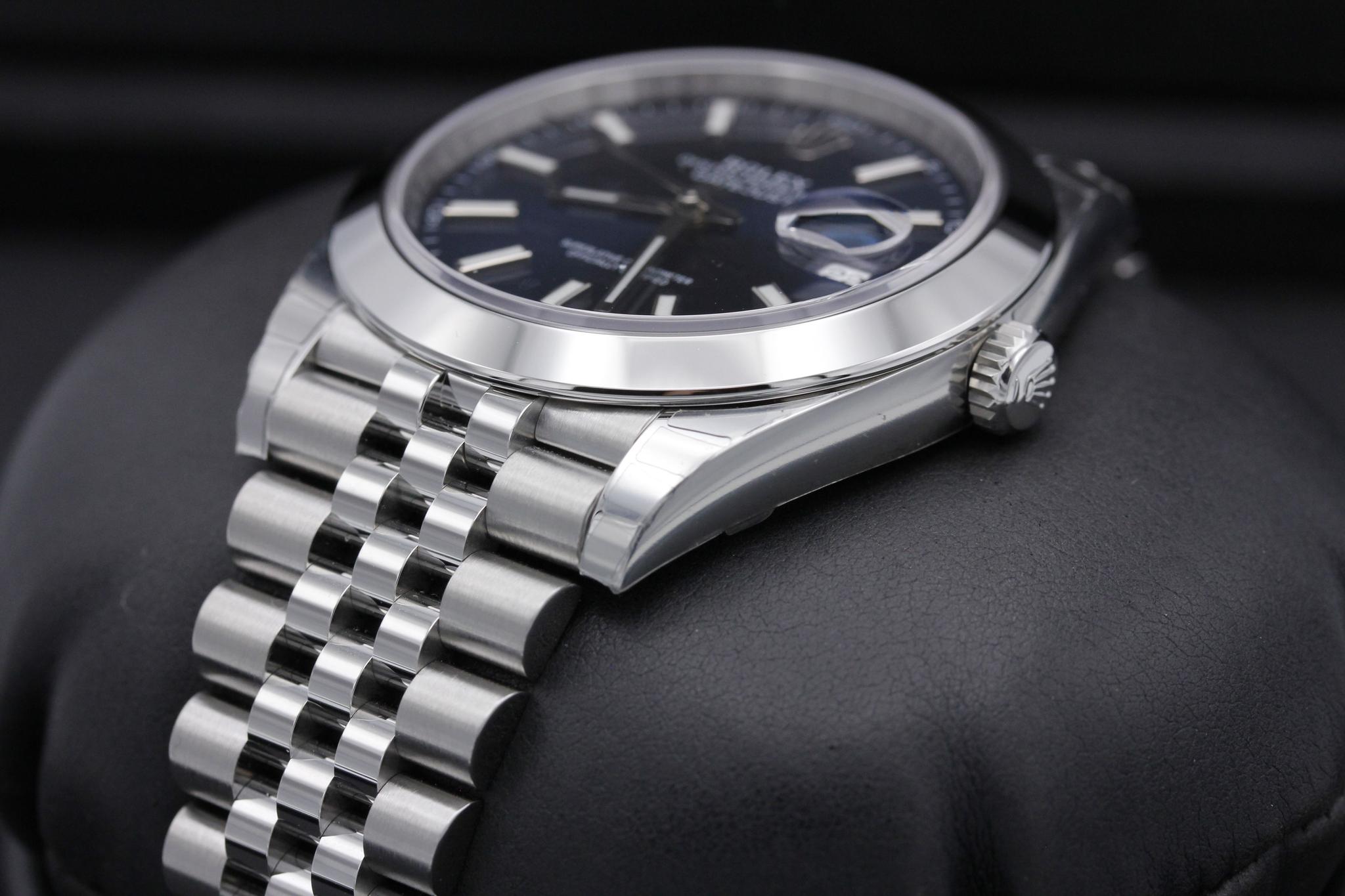 Watch Image 2