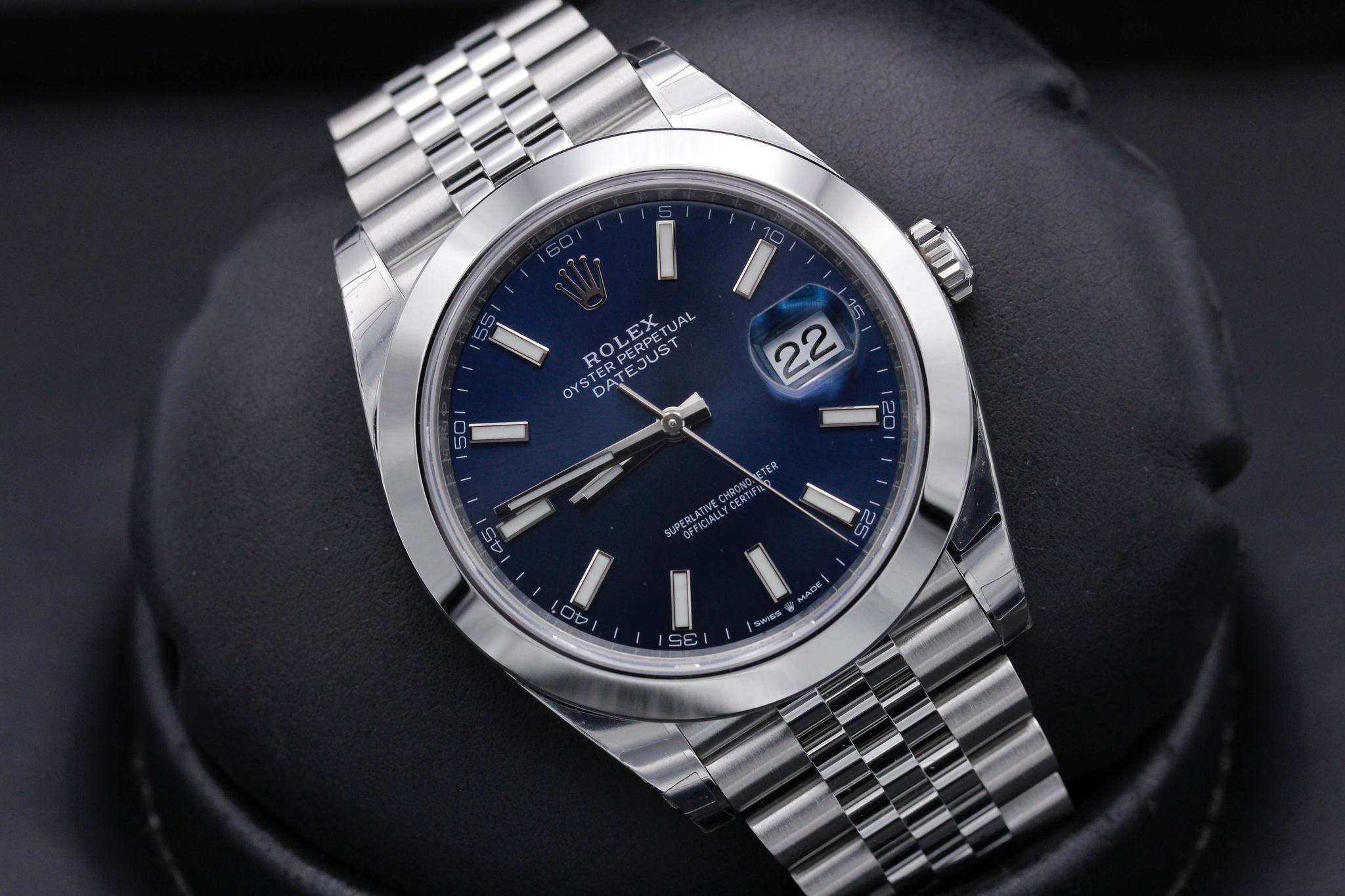 Watch Image 9