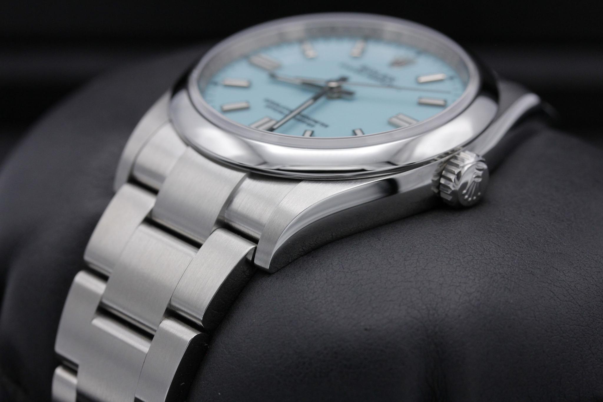 Watch Image 2