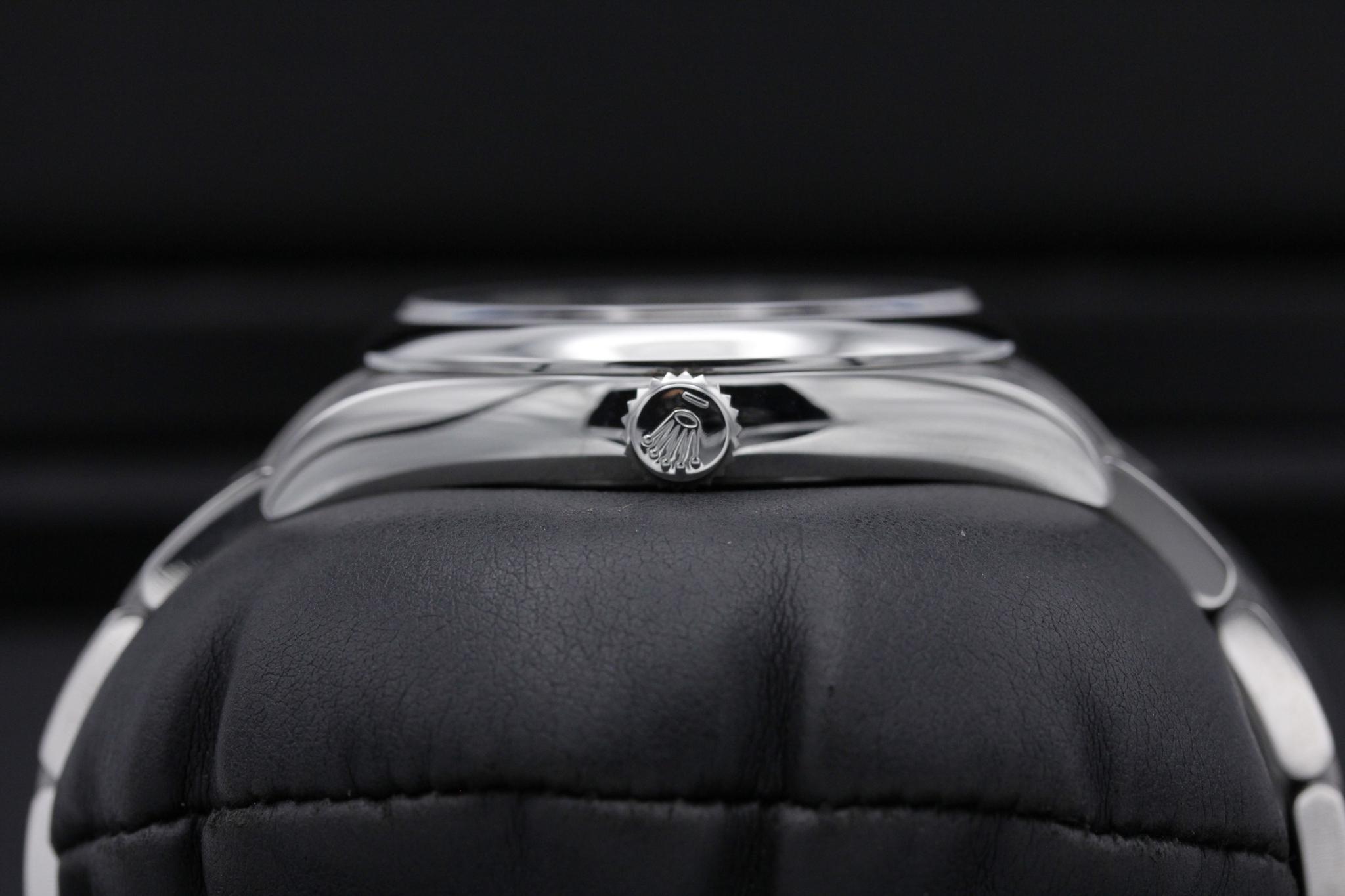 Watch Image 3