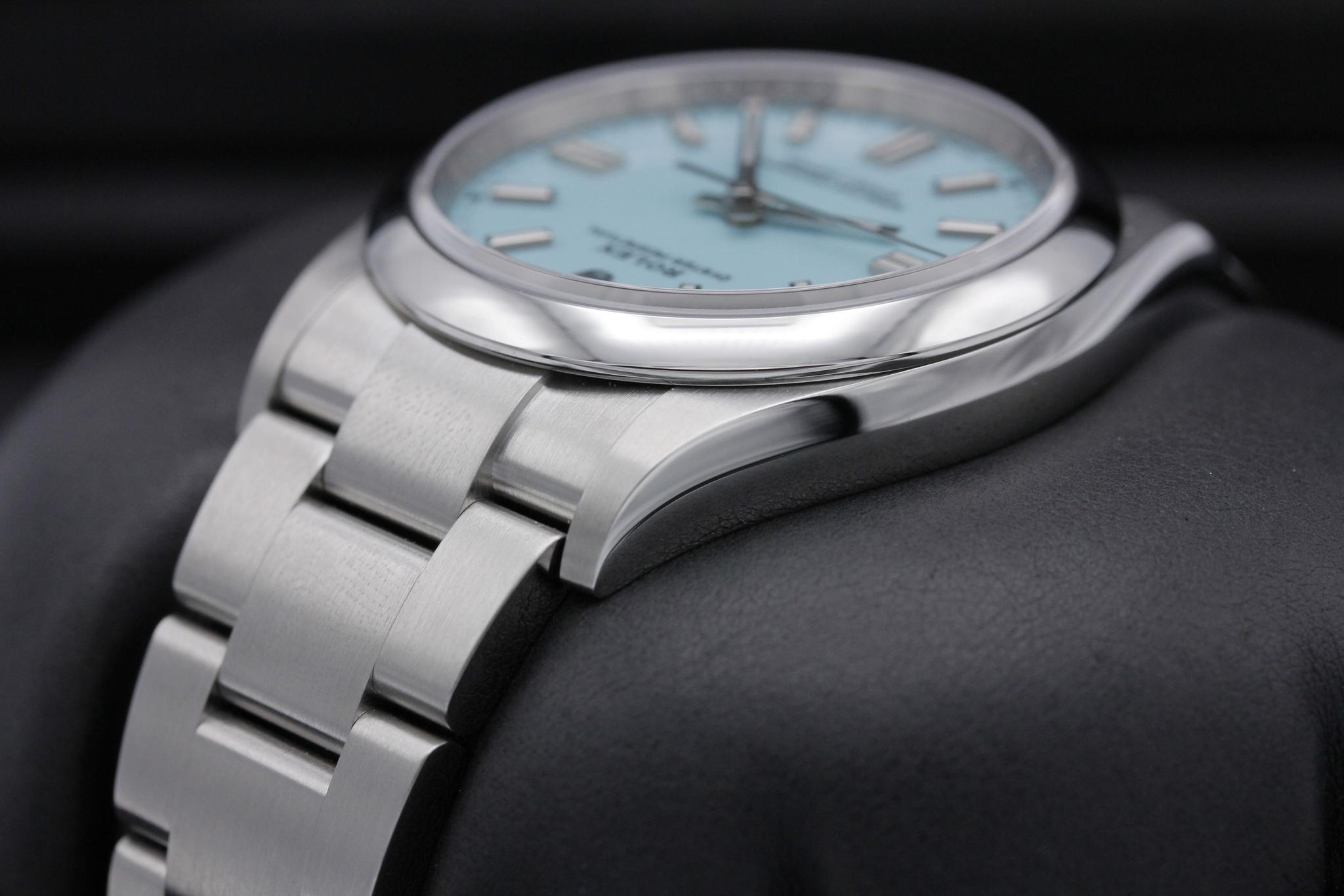 Watch Image 5