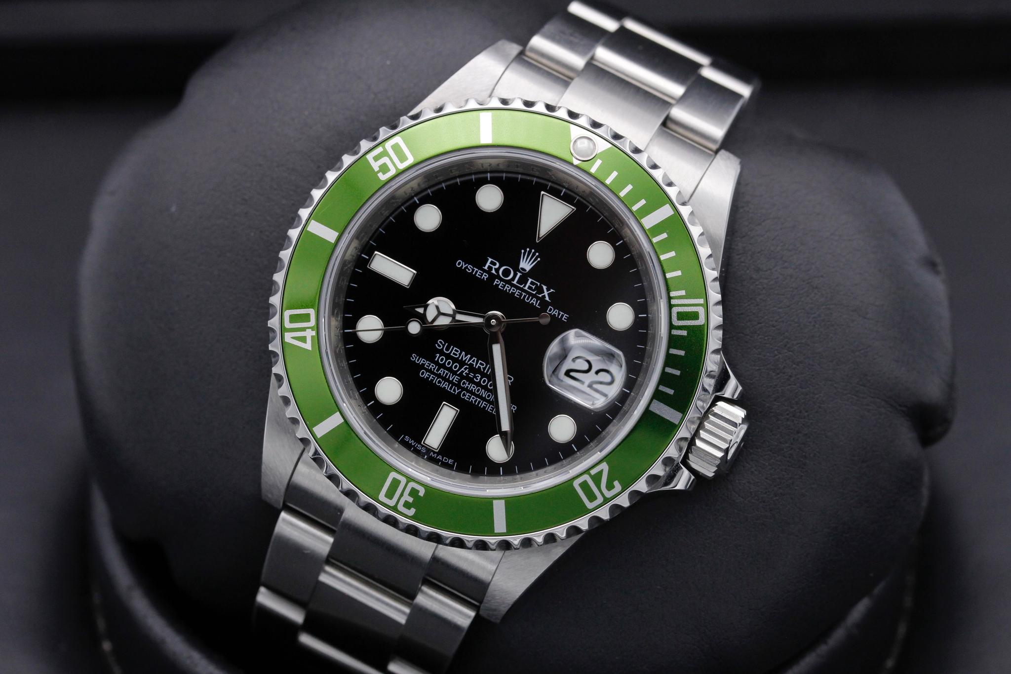 Watch Image 11