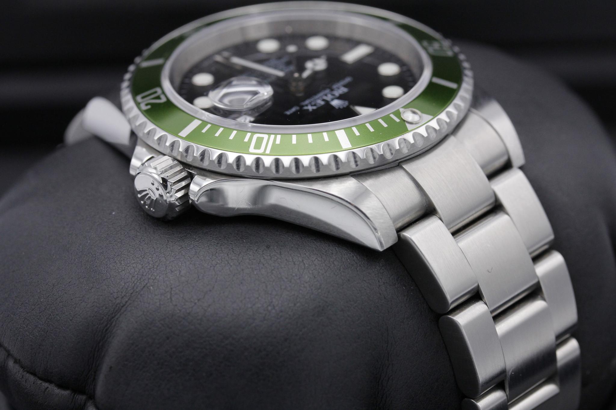 Watch Image 4