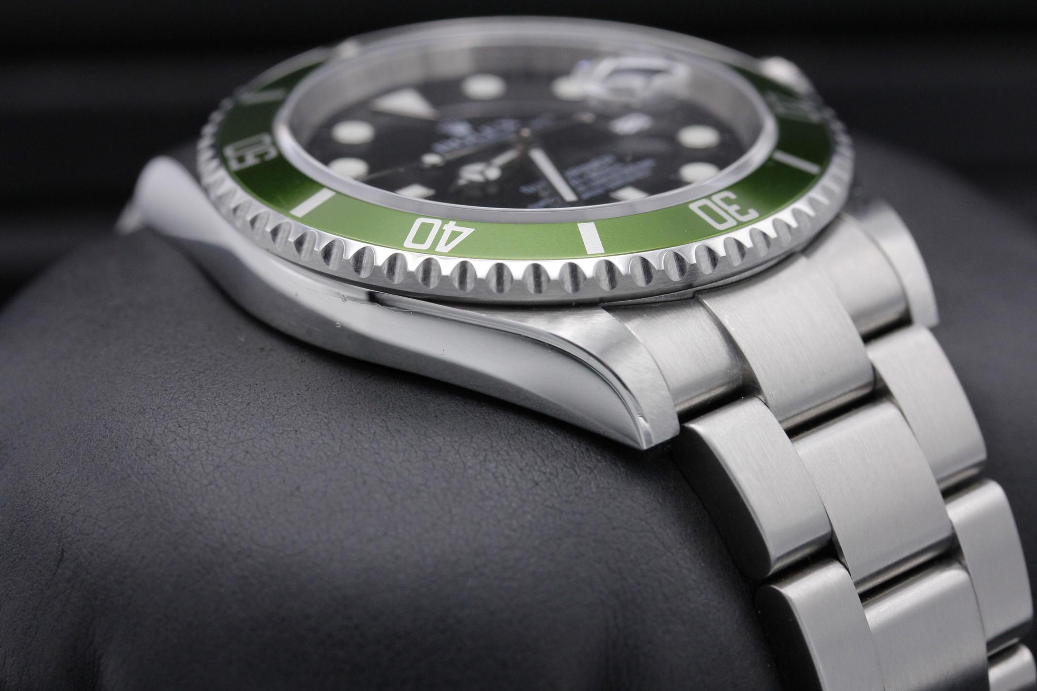 Watch Image 6