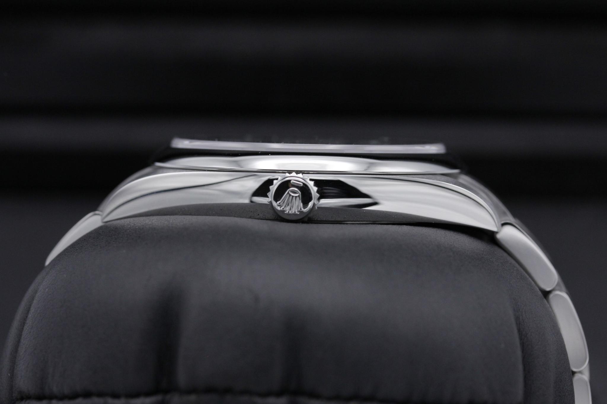 Watch Image 3