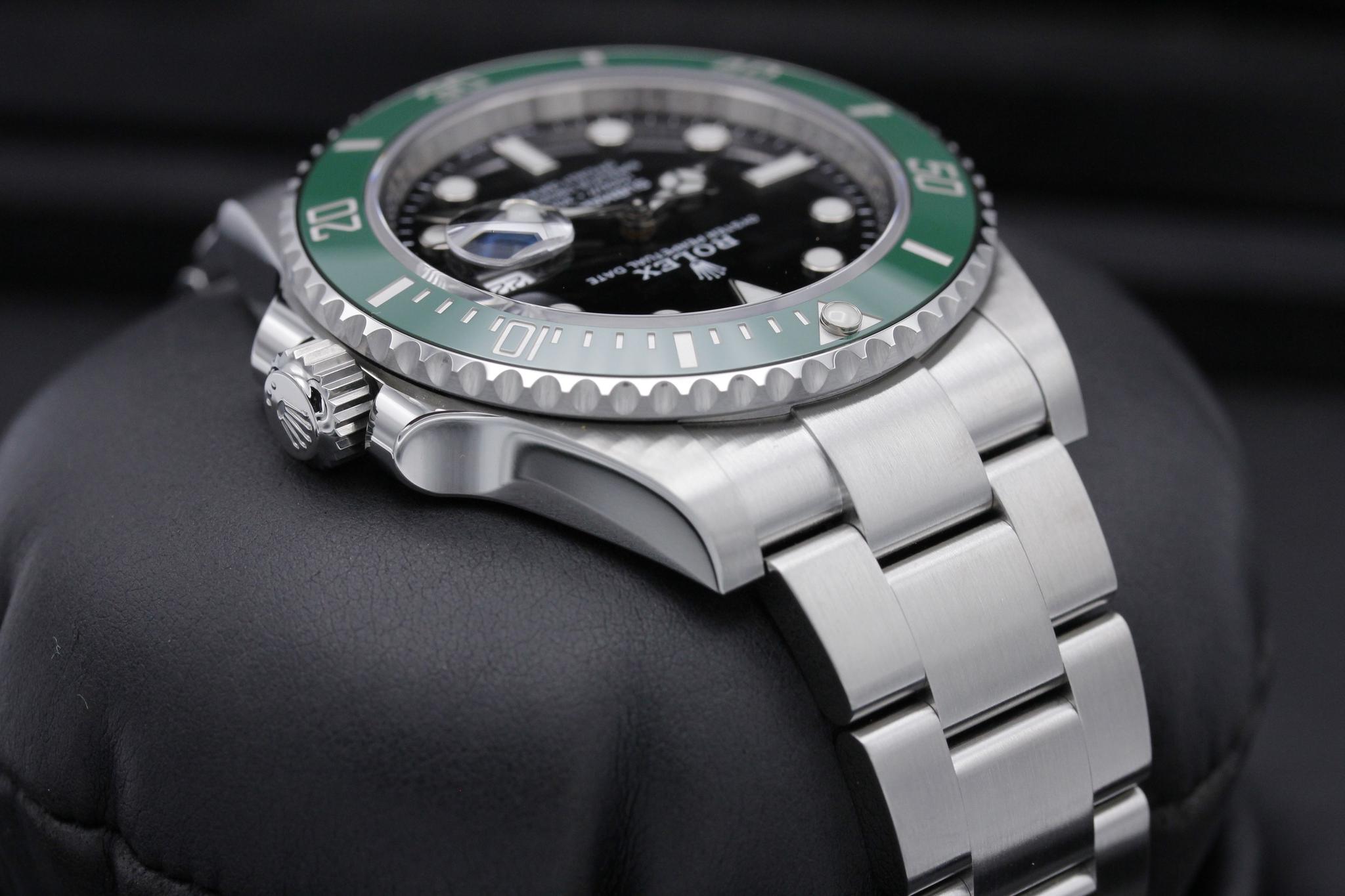 Watch Image 4