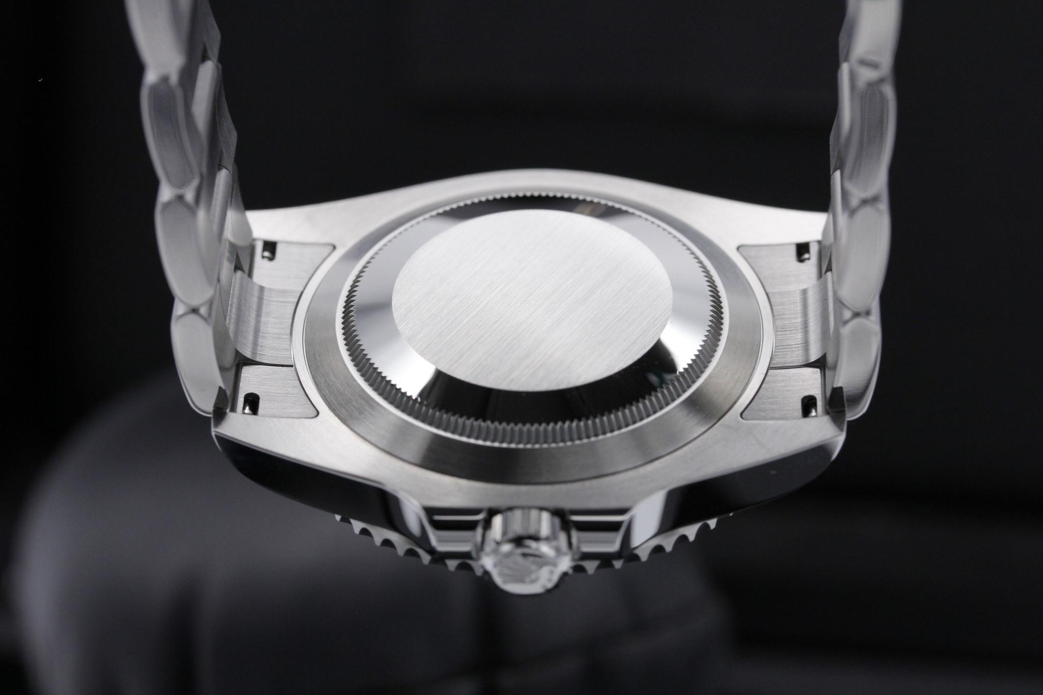 Watch Image 7