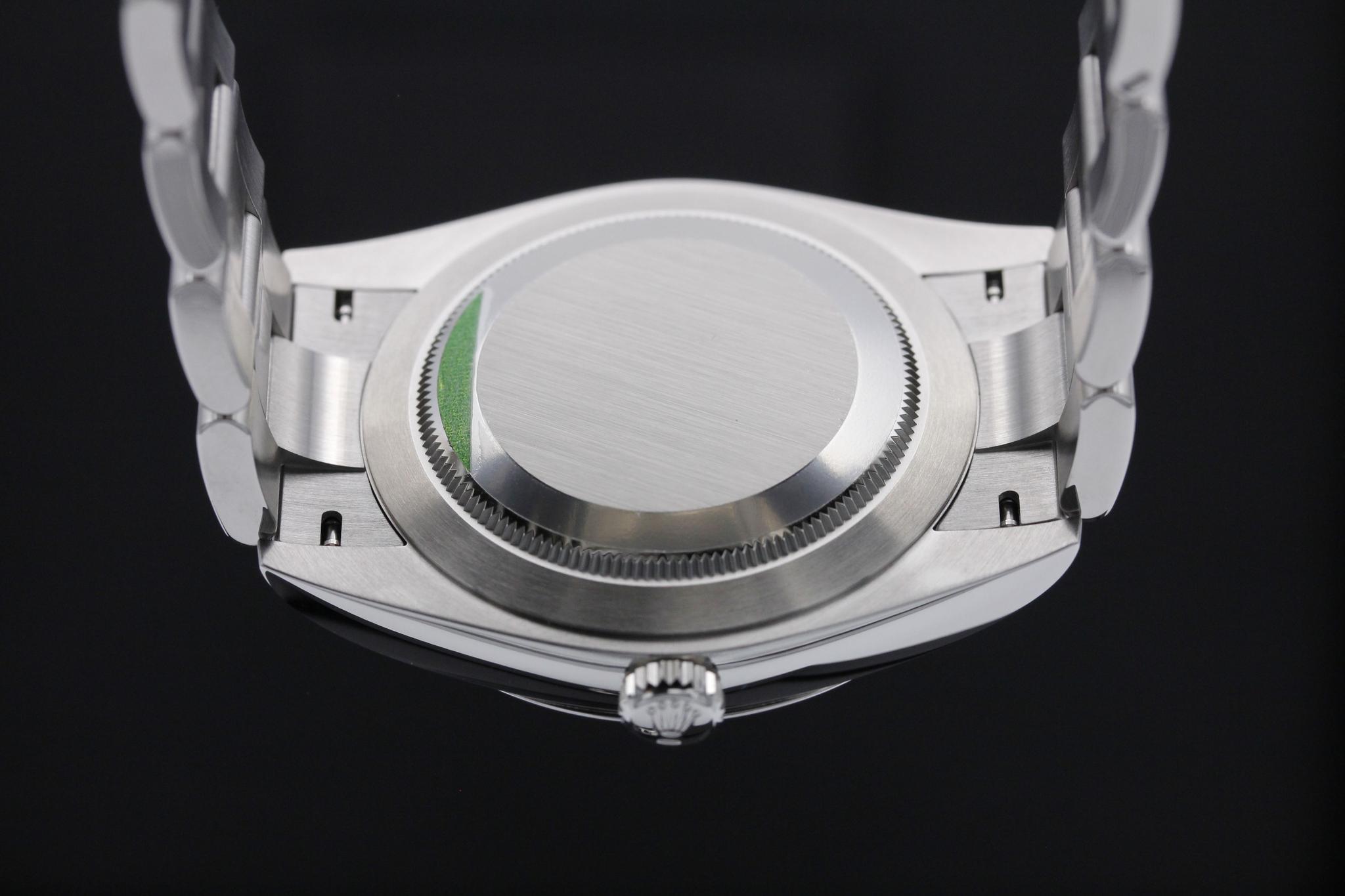 Watch Image 7