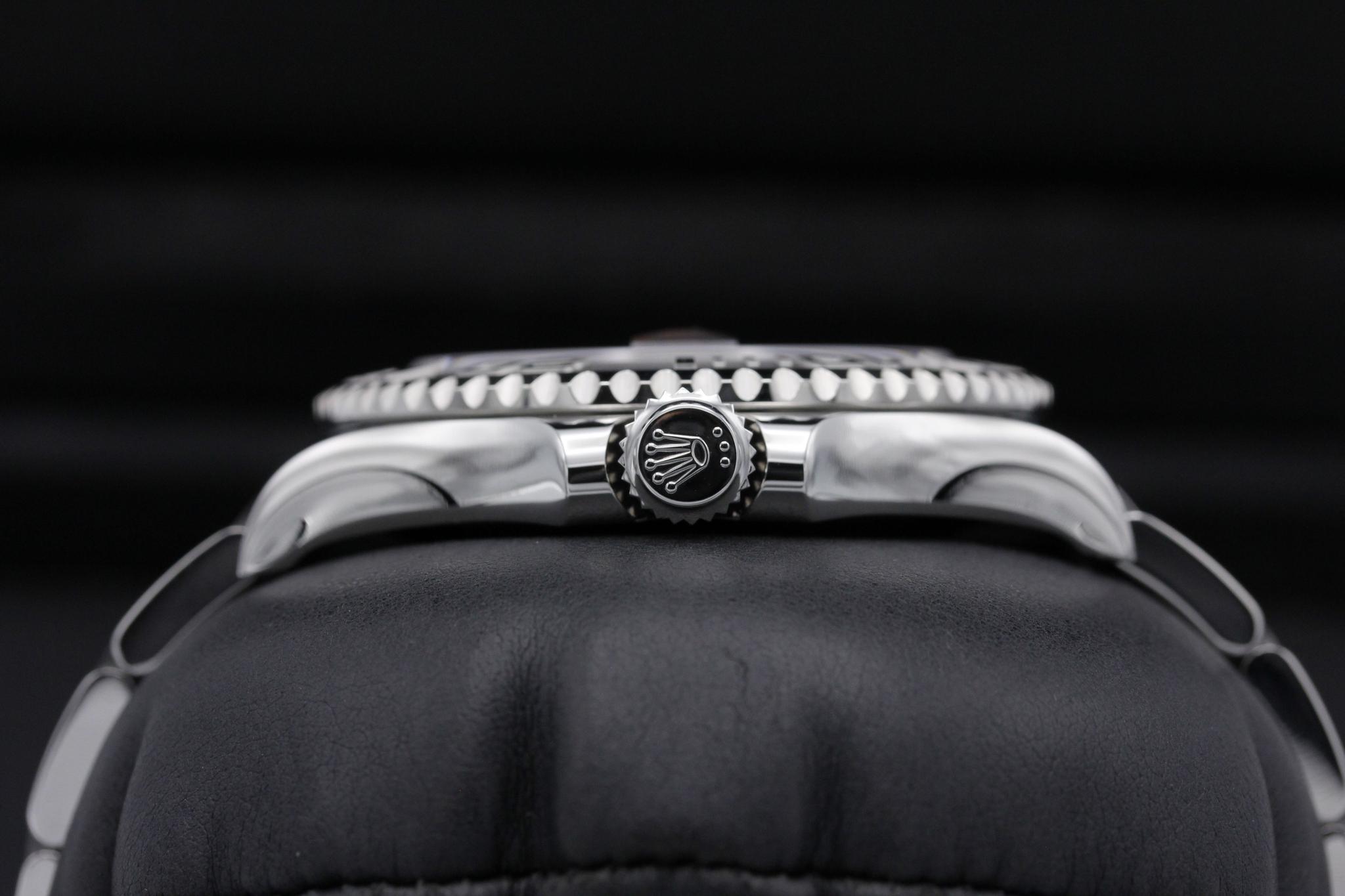 Watch Image 3