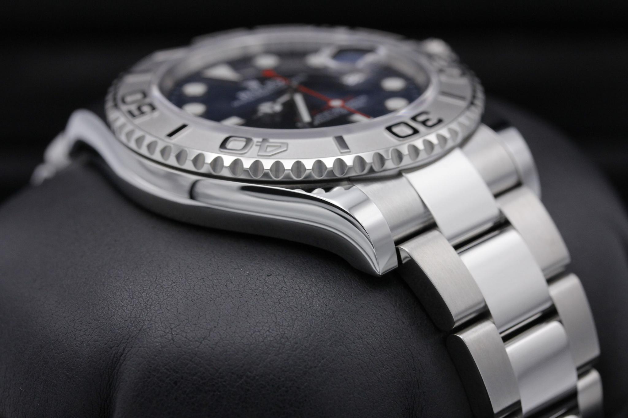 Watch Image 6