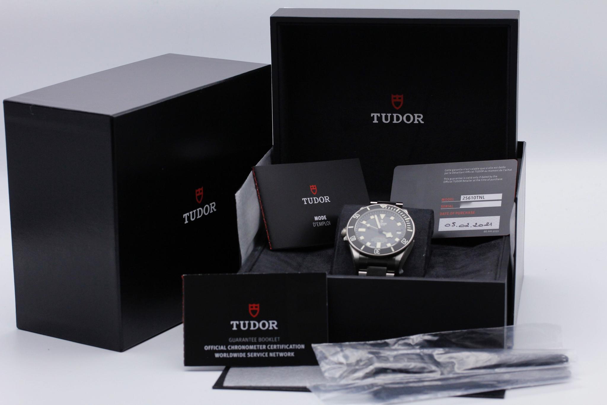 Watch Image 11