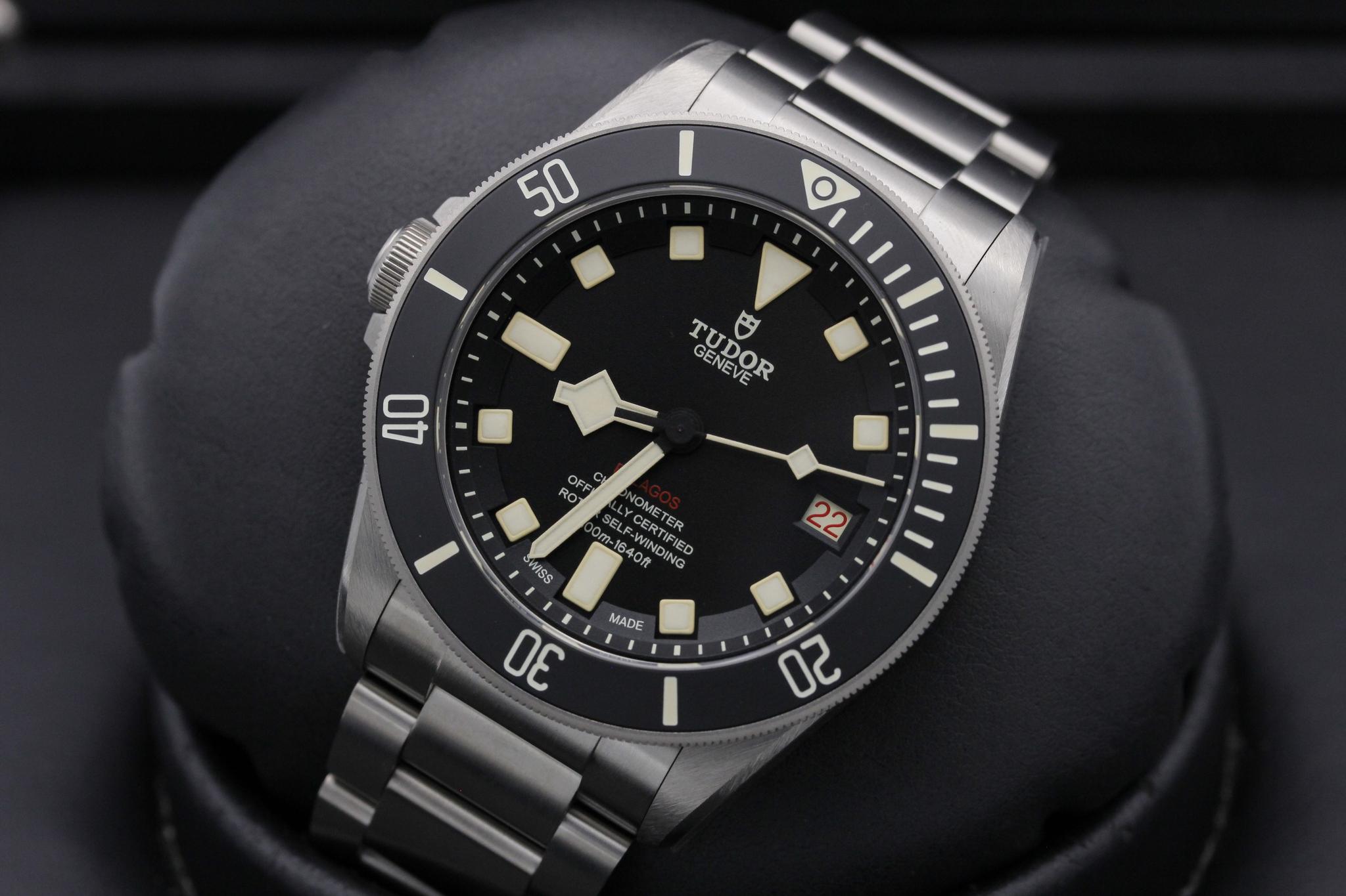 Watch Image 10