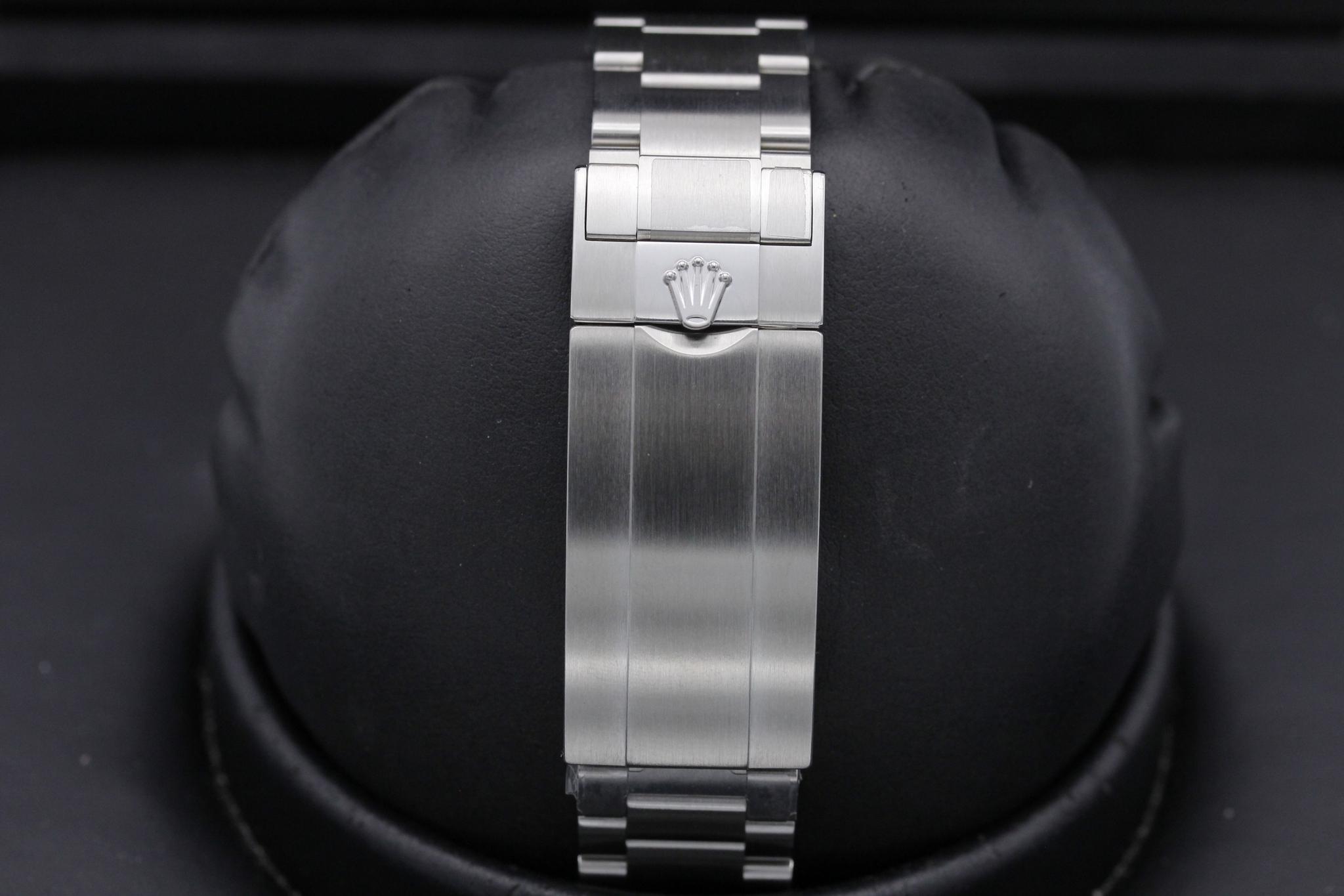 Watch Image 8