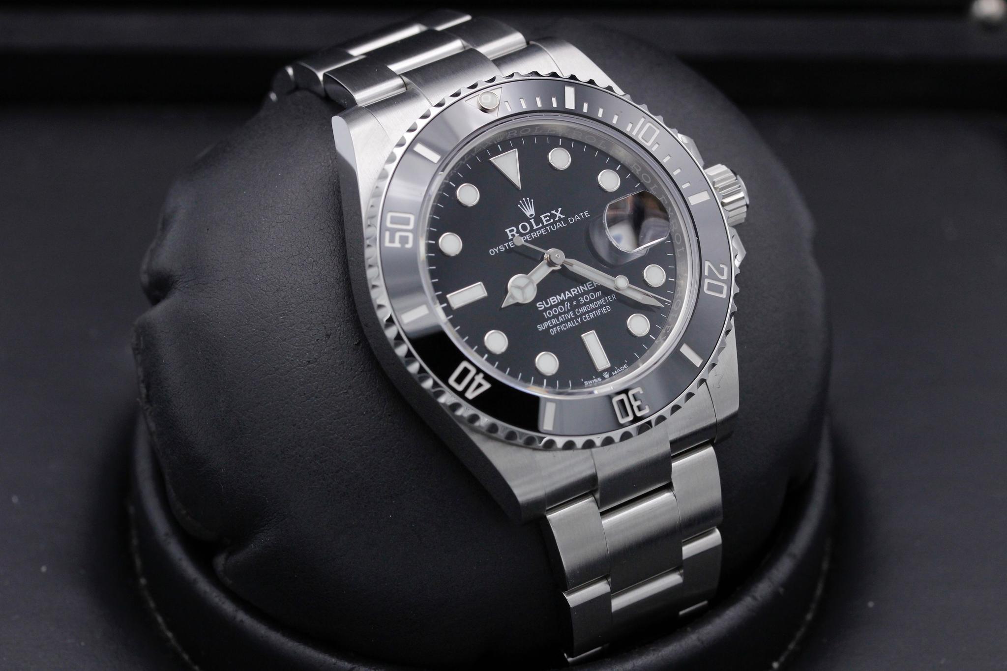 Watch Image 10